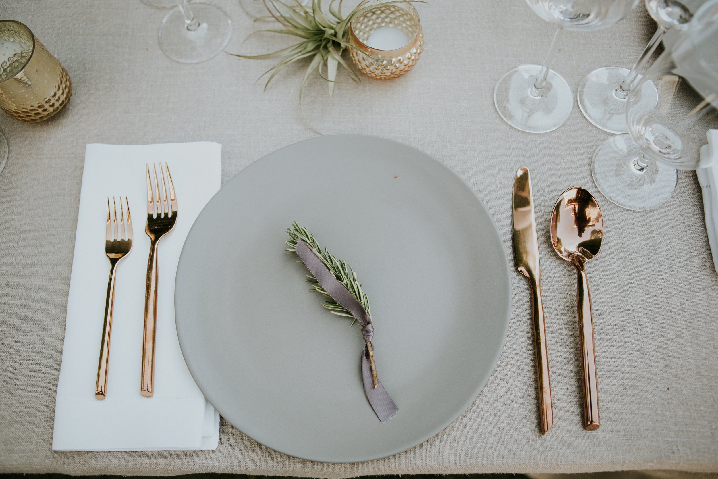 Colorado Wedding Planner specializing in full service wedding packages, modern wedding place setting