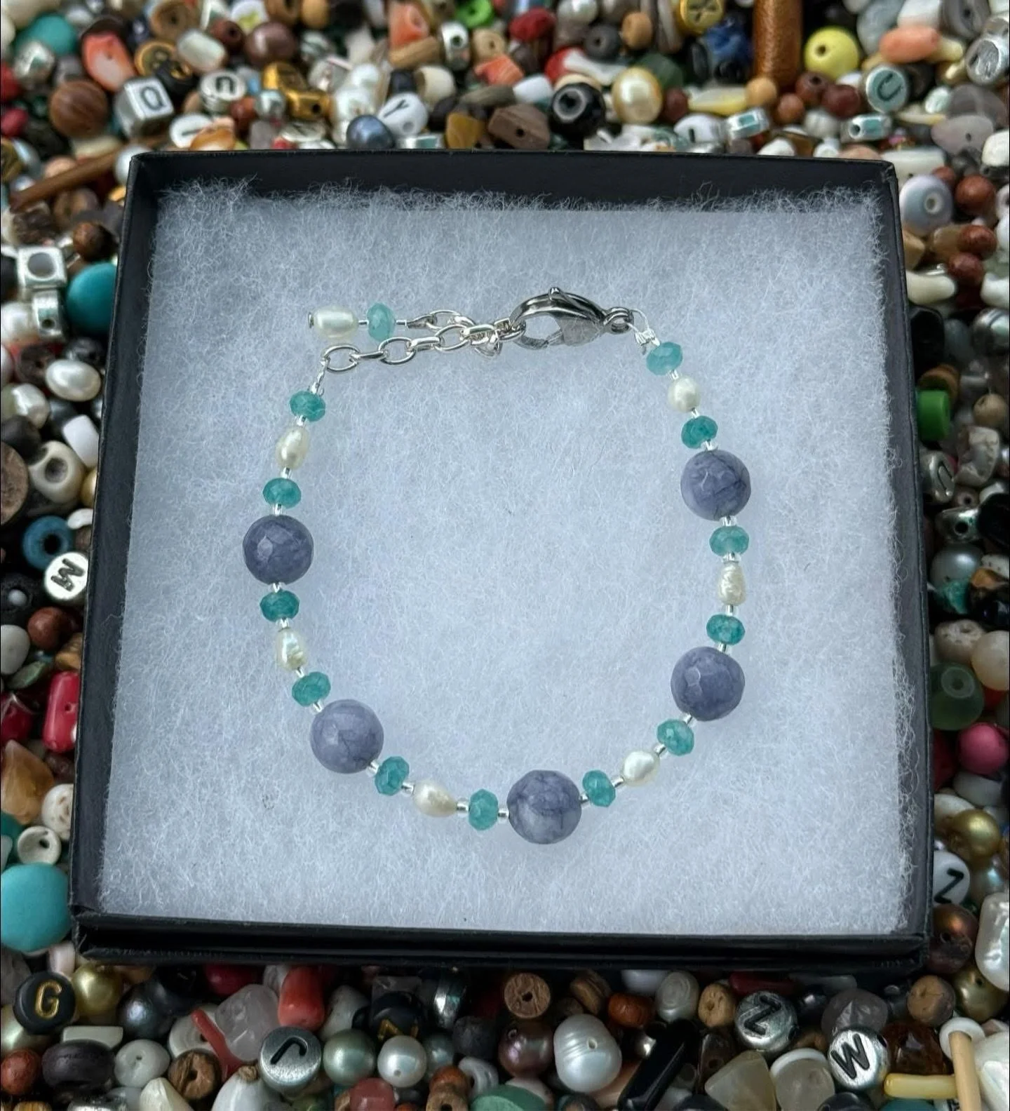 This weekends markets! Saturday we will be at @mandevilletrailheadmarket and Sunday at @abitasprings.farmersmarket and Farmers Market . We hope to see you there! Come on out and see all our newest designs! 

😍 Aquamarine, white pearls and sky jade!