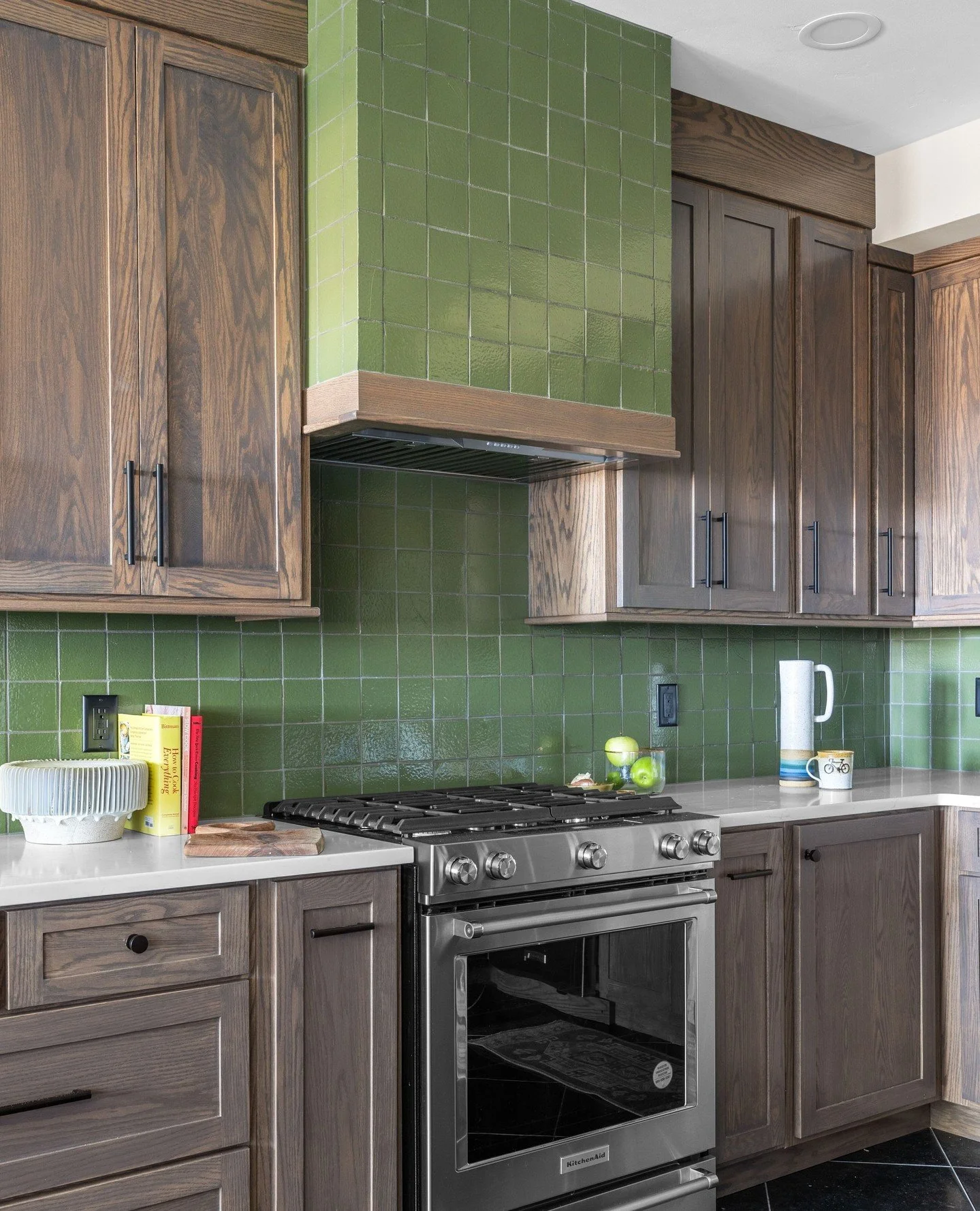 Kicking off this home remodel with a showstopper of a kitchen! ✨⁠
⁠
The rich green tile paired with warm wood tones strikes the perfect balance of modern charm and natural warmth. We&rsquo;re so grateful to our amazing client for trusting us to bring