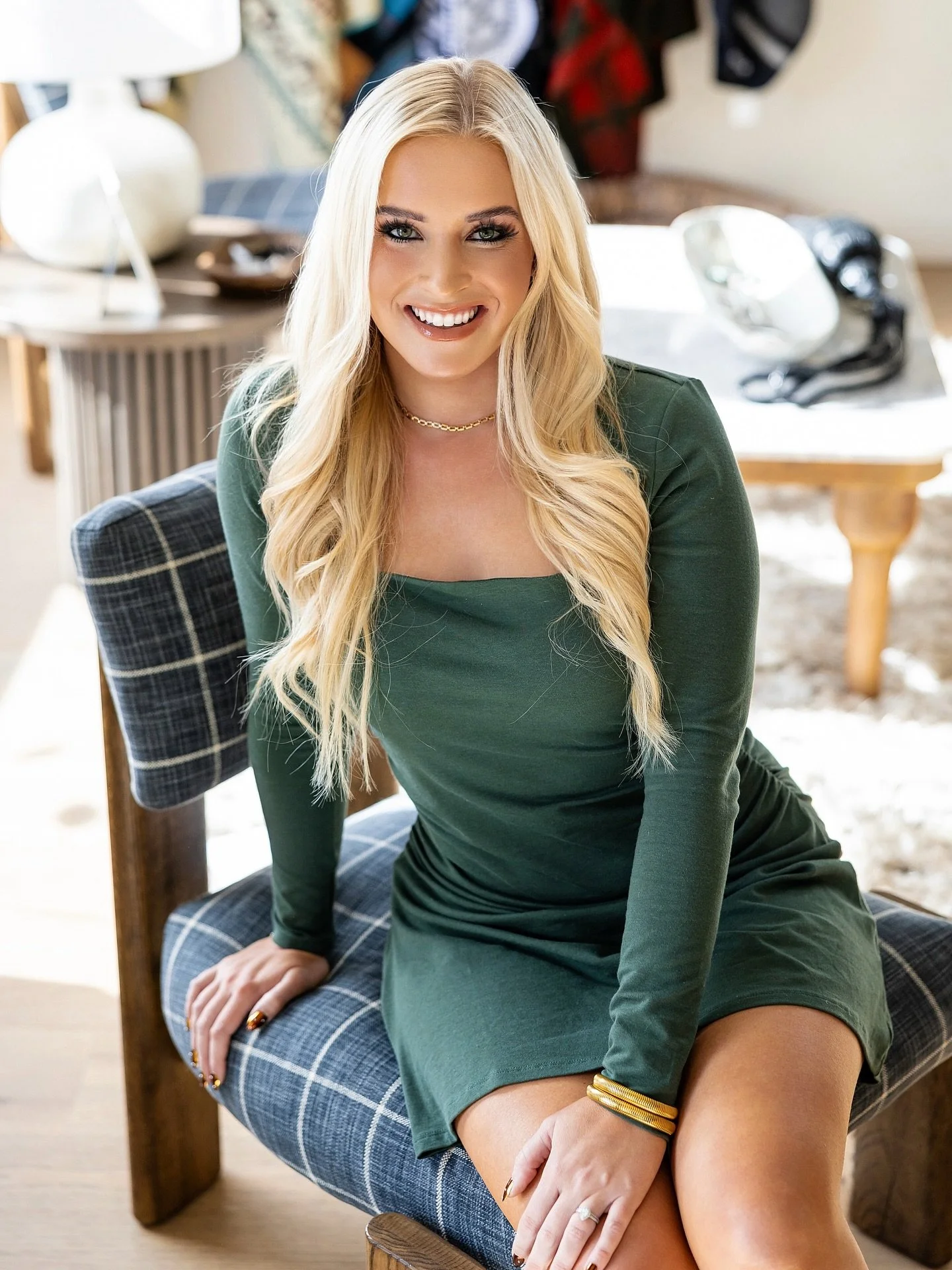 A new year calls for a team spotlight. ✨&thinsp;
&thinsp;
Meet Bethany Cisneros, our Design Director. From assisting in design projects to supporting our Alma Home retail store, nurturing client relationships and helping ensure everything runs smooth