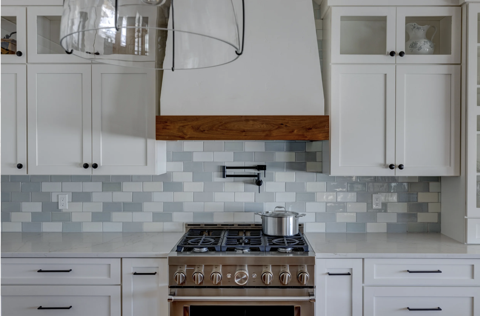 Custom Kitchen Cabinets in Wyoming: A Designer's Guide to Material, Layout, and Sourcing