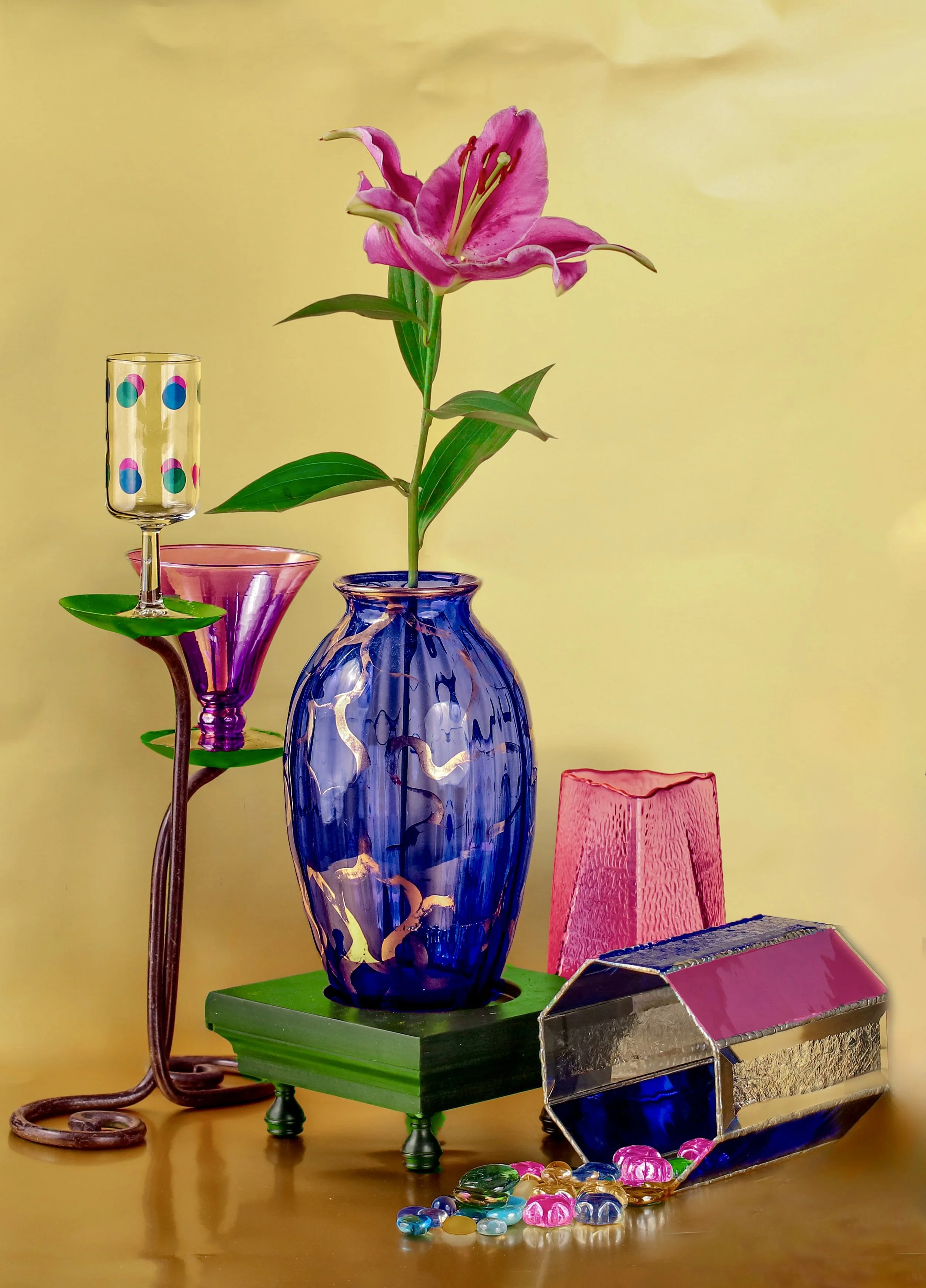 LS-00176Untitled (A Single Pink  Lily on Gold Background) · Still Life · 2024