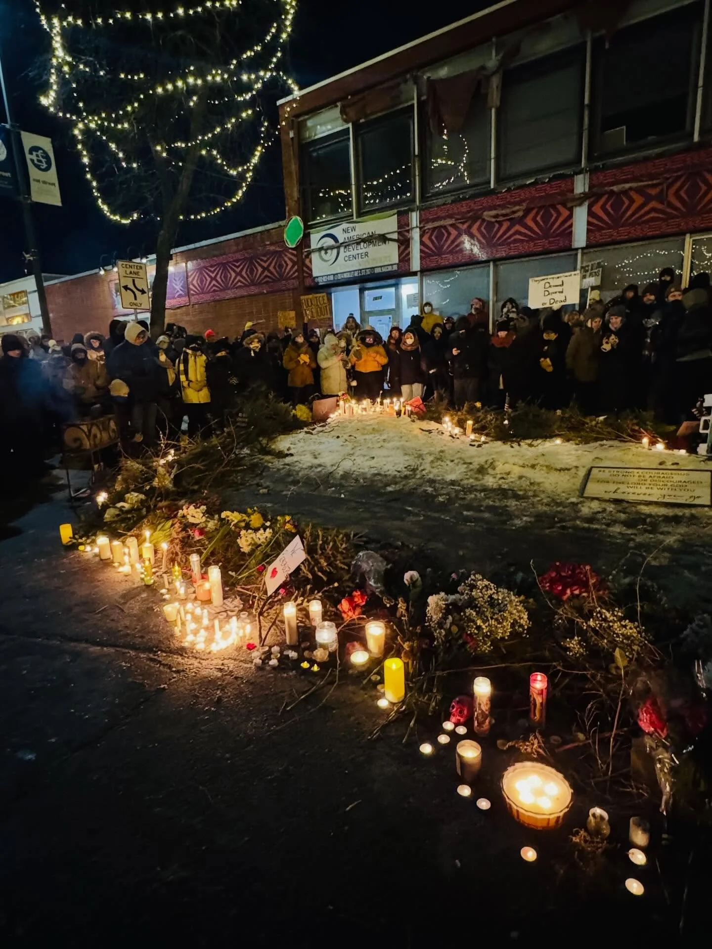 💔 Our hearts are breaking for our beautiful Minneapolis, and our beautiful state of Minnesota. Our hearts go out to all who are suffering, who are on the streets protecting our neighbors, who are feeling unsafe and confused as to what to do.

May yo