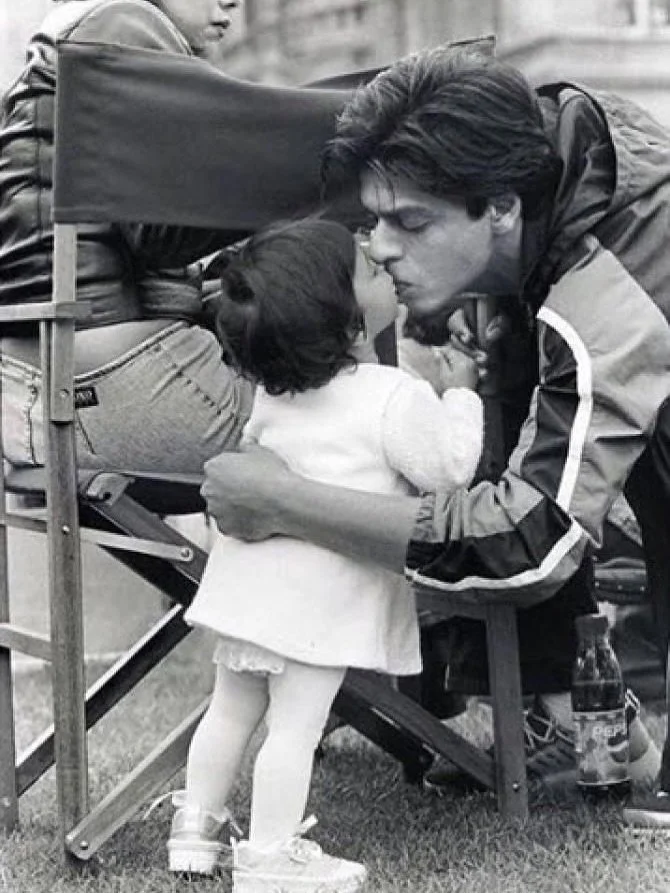 throwback Tuesday to the good ol days 😌

#bollywood #sharukhkhan #srk #aishwaryarai #kajol #saifalikhanpataudi #srkuniverse #bollywoodbeauty #bollywoodactresses #browngirls #akshaykumarfans