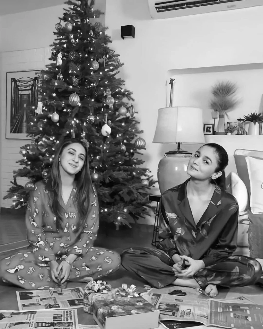 Merry Christmas and happy holidays | archives part 14 🤍

#bollywood #2000sbollywood #sharukhkhan #ranveersingh #bollywoodcelebrity 

Bollywood actors, old Bollywood pics, sushant singh rajput, katrina kaif, Aishwarya Rai, Bollywood movies, Bollywood