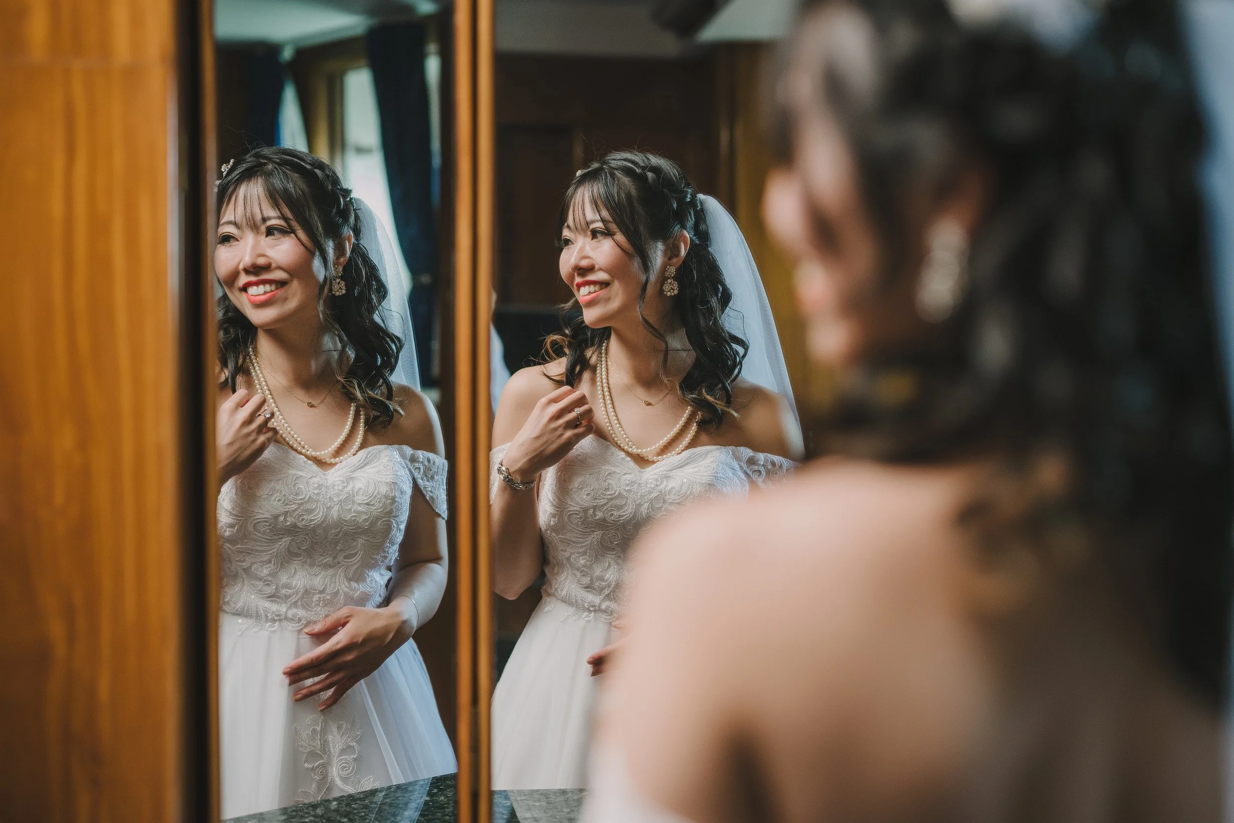 03-getting ready bride-234.jpg