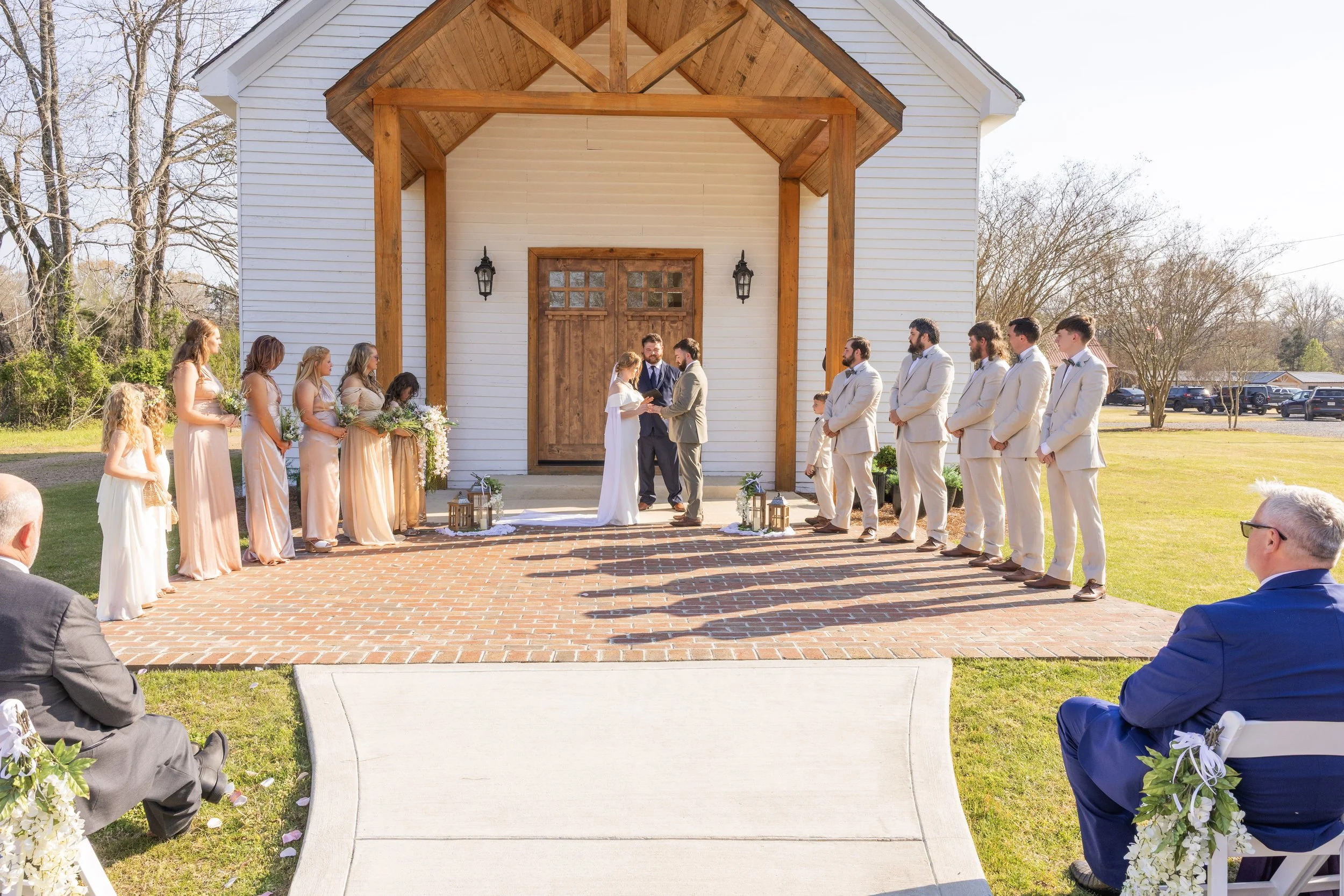 Hopewell Chapel: A Historic Wedding Chapel in Mississippi with Indoor &amp; Outdoor Ceremony Options