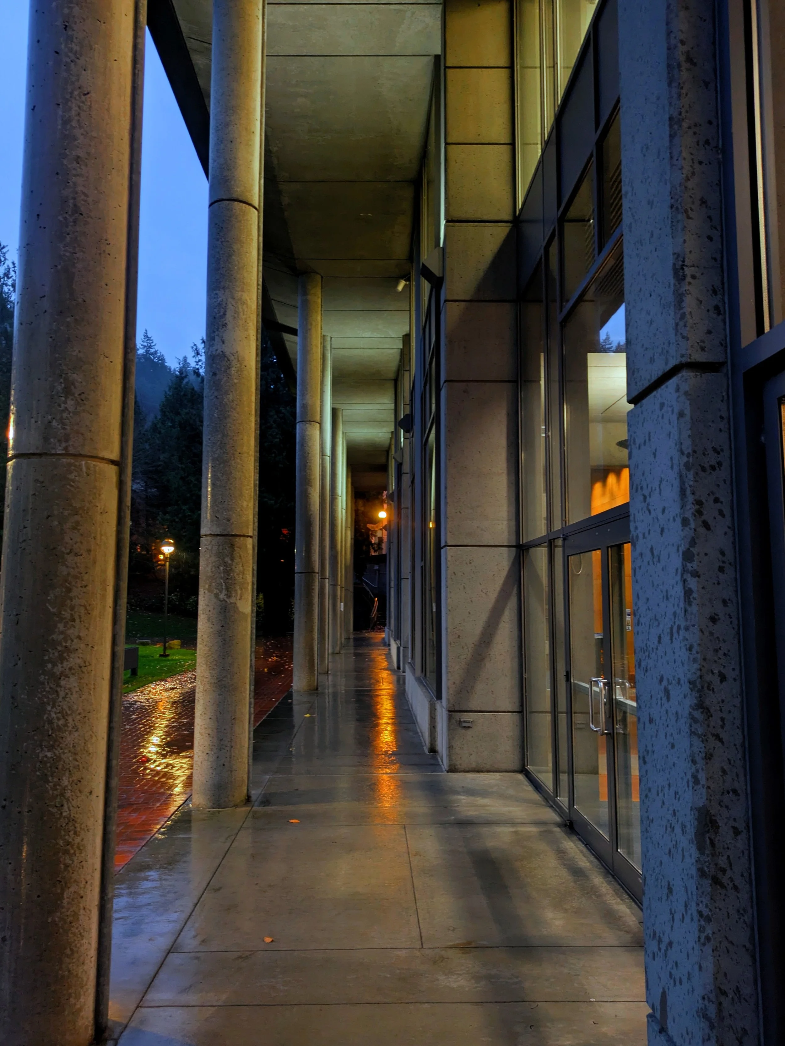 Bellingham, WA - Western Washington University Campus - Cell Phone 