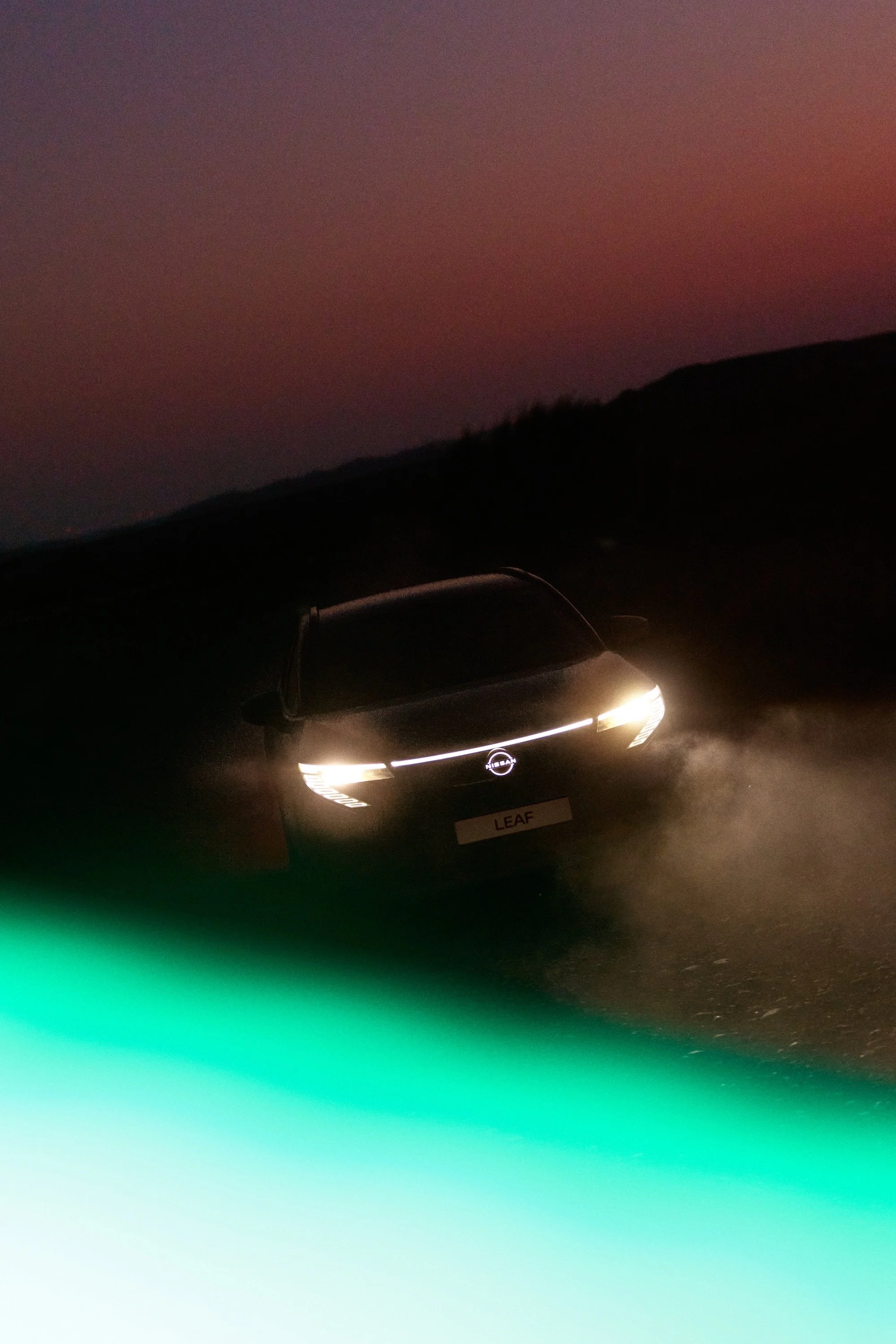 NISSAN-LEAF_05_NIGHT_02308_sRGB.jpg
