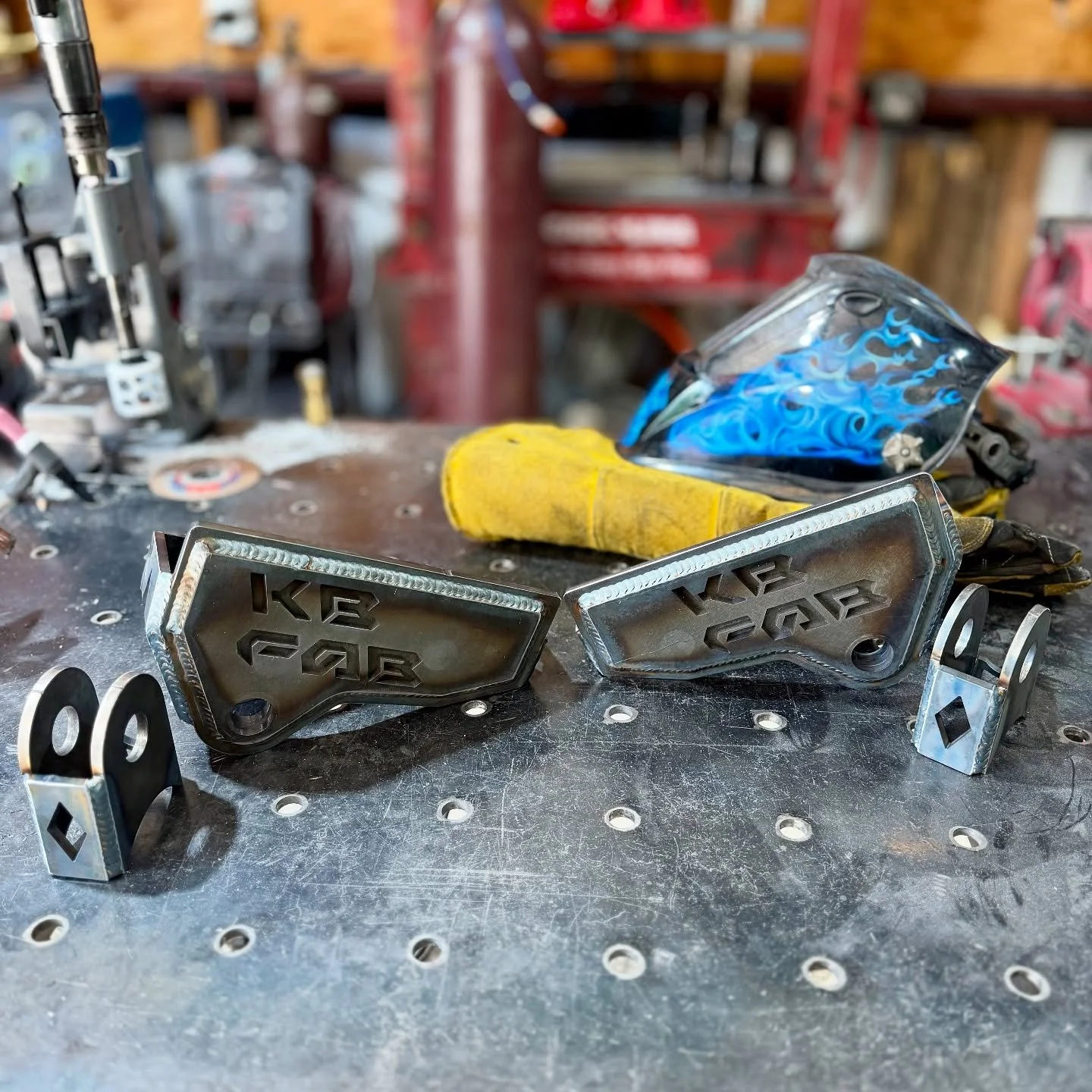 The shop’s been running full blast, and social media had to take the back seat.
In the meantime, Check out this traction bar frame and axle set up we did for a local customer.
#Custom #Truck #Offroad #TractionBars #Welding #MetalFabrication