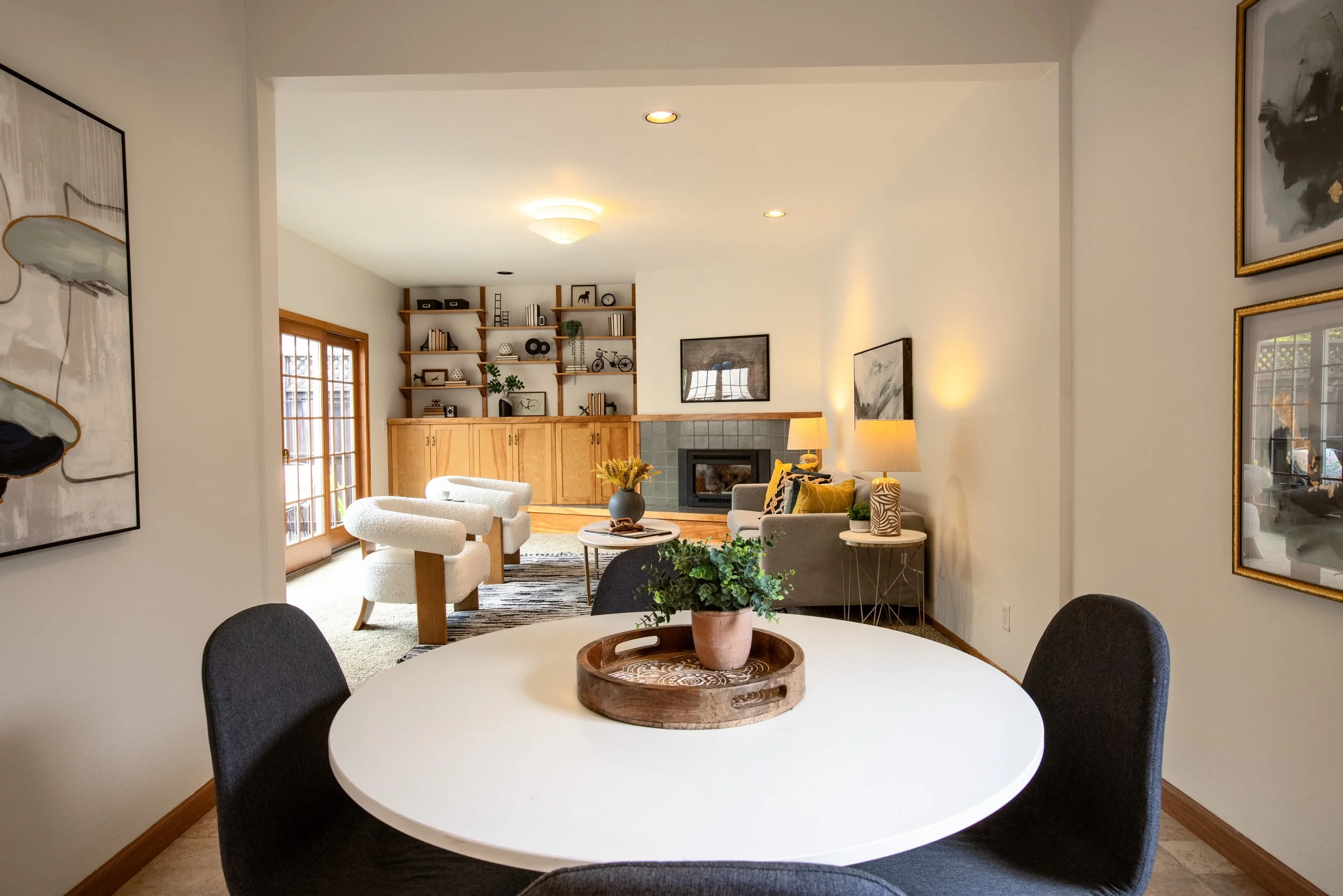 FamilyRoom1.jpg