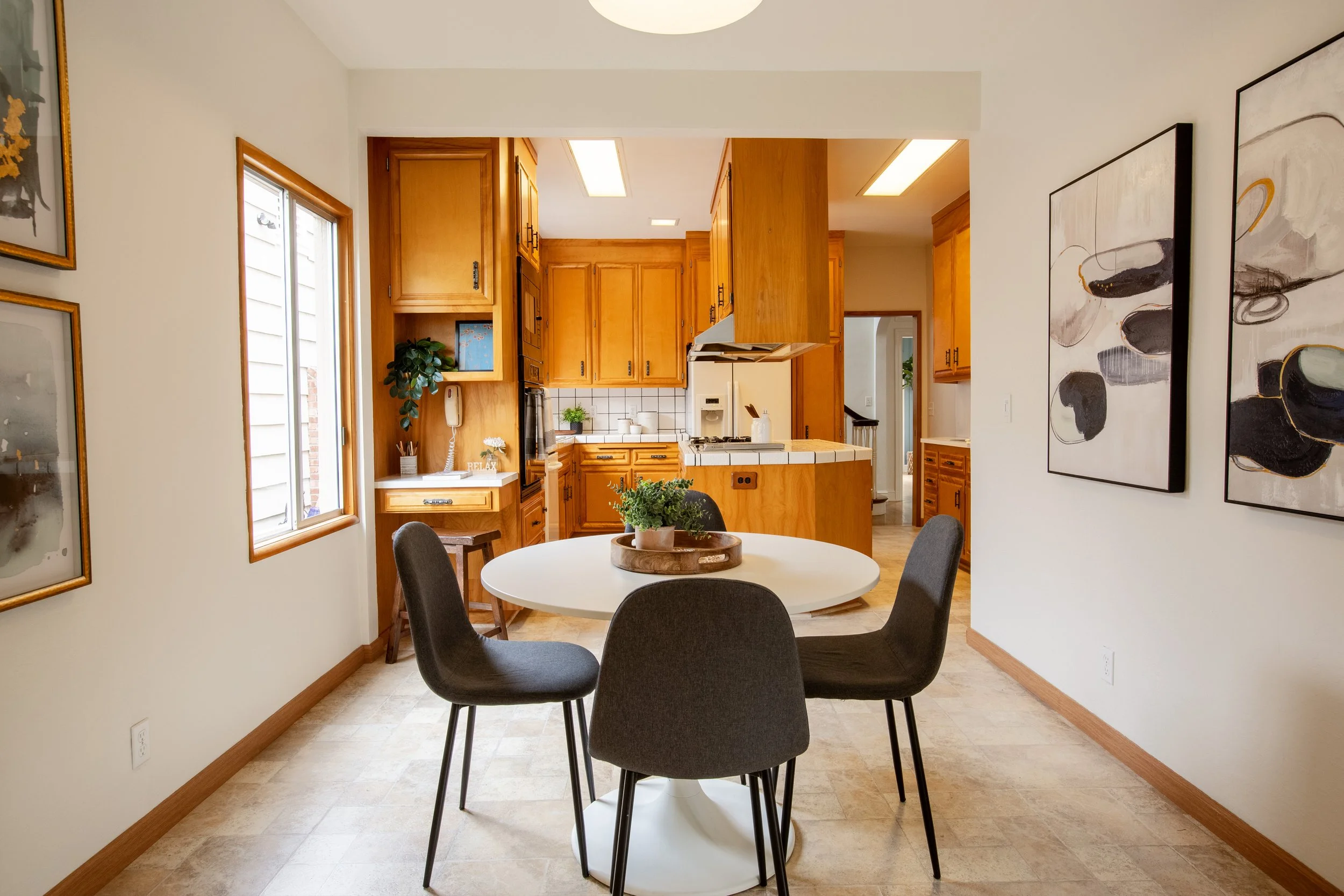 EatIn_KItchen1.jpg