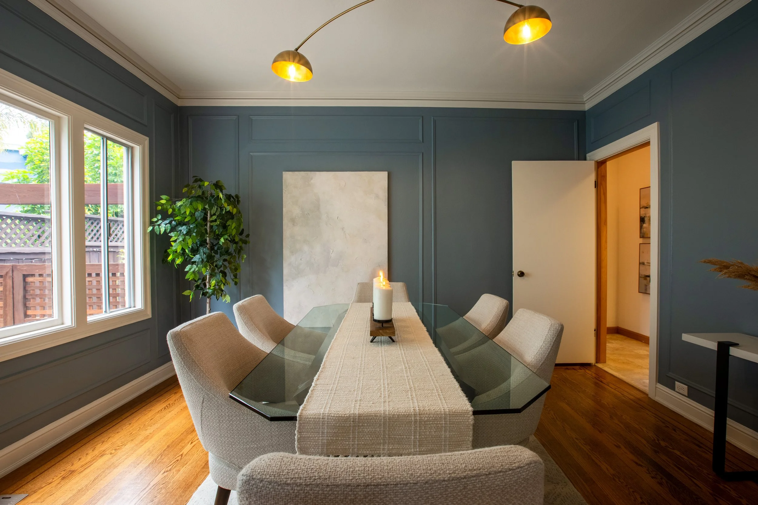 DiningRoom2.jpg