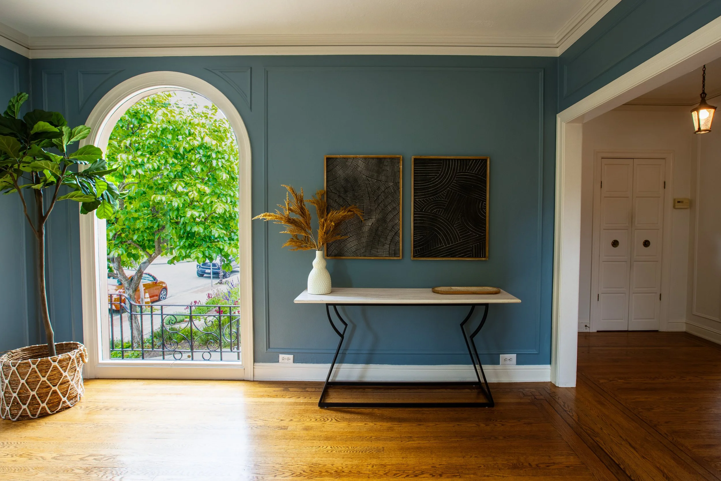 LivingRoom2.jpg