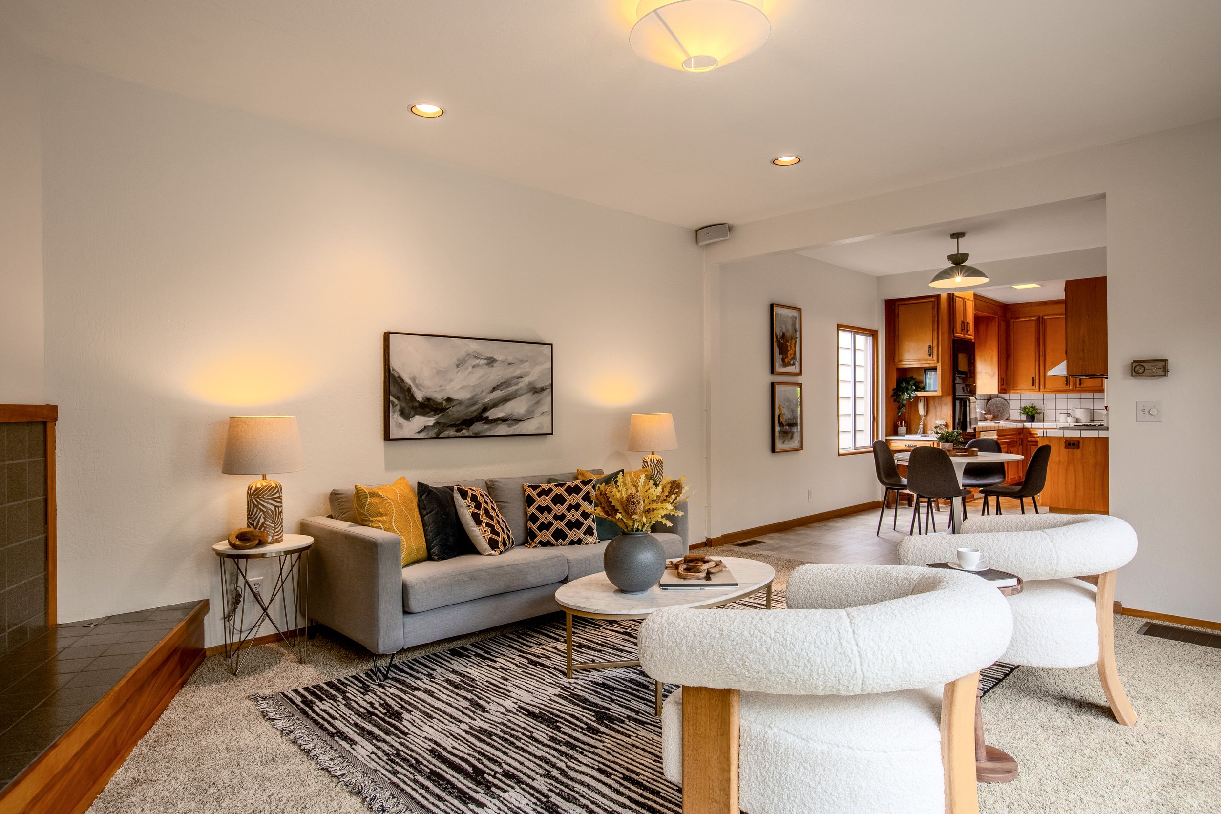 FamilyRoom3.jpg