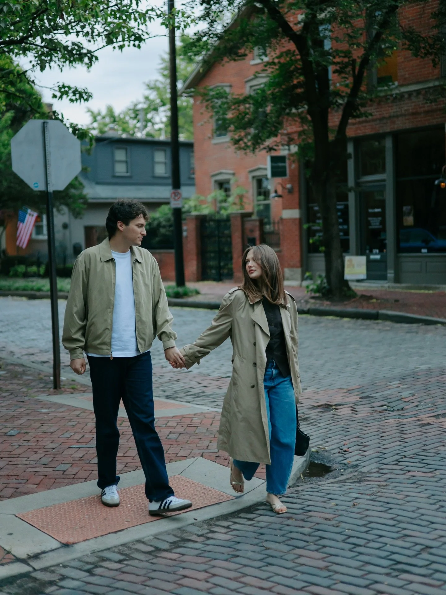 In color or b&amp;w ☁️✨ 

#ChicagoPhotographer #ChicagoPhotography #ChicagoEngagementPhotographer #ChicagoGradPhotographer