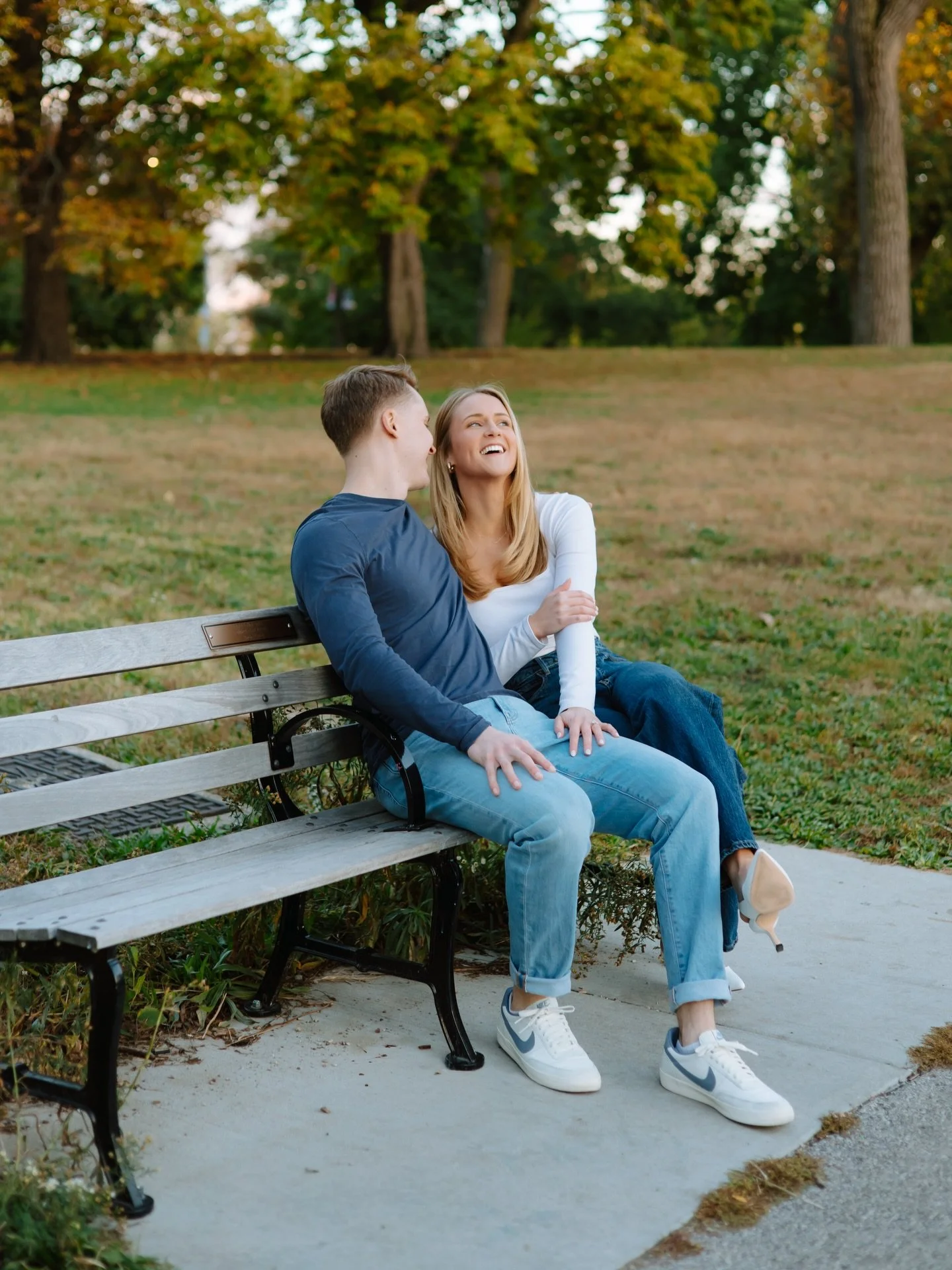 A moment for a date night stroll in Lincoln Park 💫💌🌳

#ChicagoPhotographer #ChicagoPhotography #ChicagoEngagementPhotographer #ChicagoGradPhotographer #ChicagoSeniorPhotographer