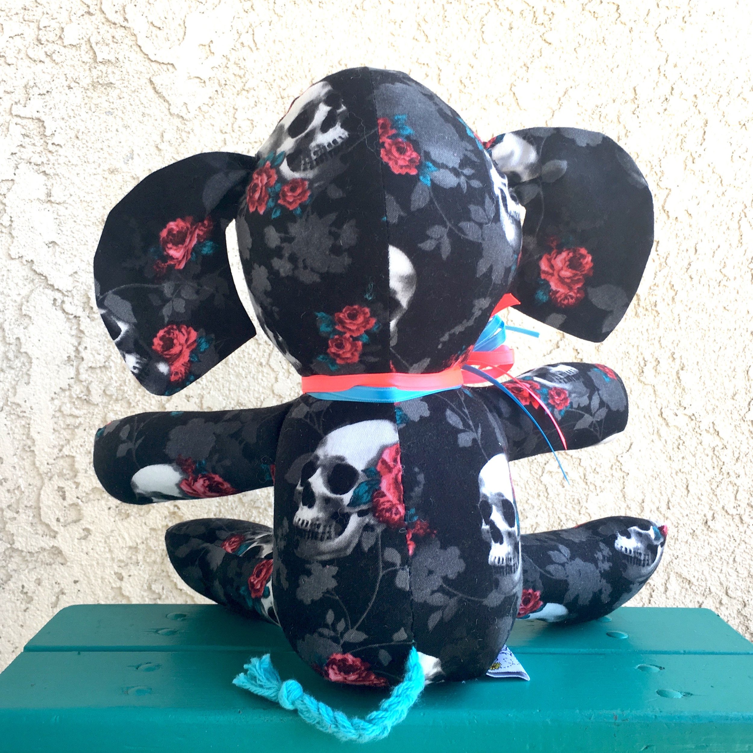 https://i.etsystatic.com/14017058/r/il/8dfb0f/1304812273/il_fullxfull.1304812273_5hts.jpg