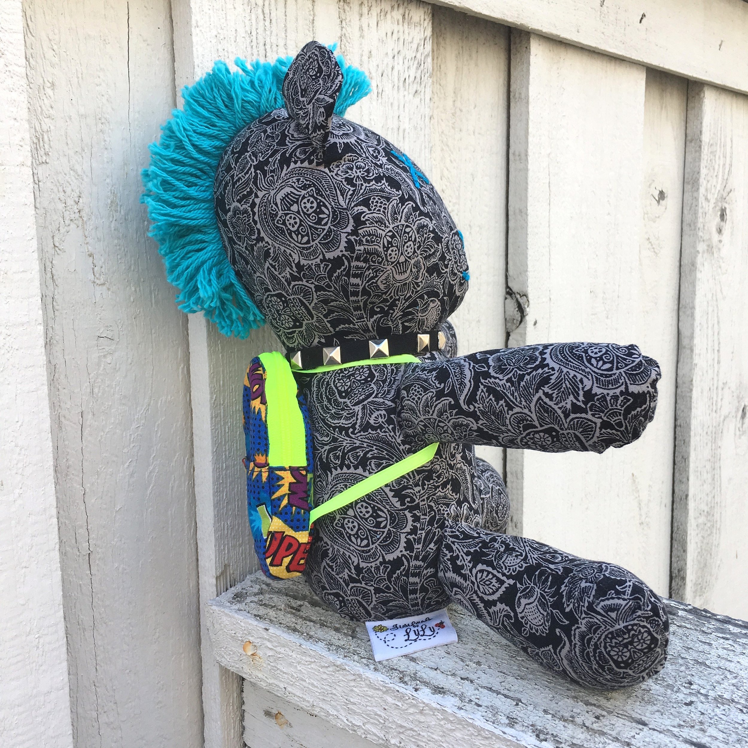 https://i.etsystatic.com/14017058/r/il/224c3f/1400327279/il_fullxfull.1400327279_q7zg.jpg