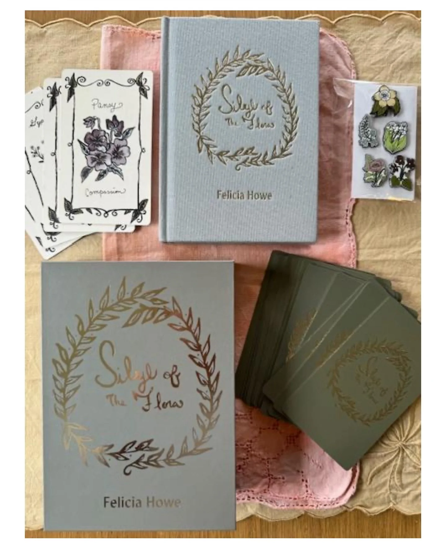 Emotions in Bloom 🌼
The Sibyl of the Flora invites you to explore the emotional poetry hidden in every petal. Each card embodies the healing power and symbolism of flowers&mdash;capturing the joy, nostalgia, and tenderness that words often fail to e