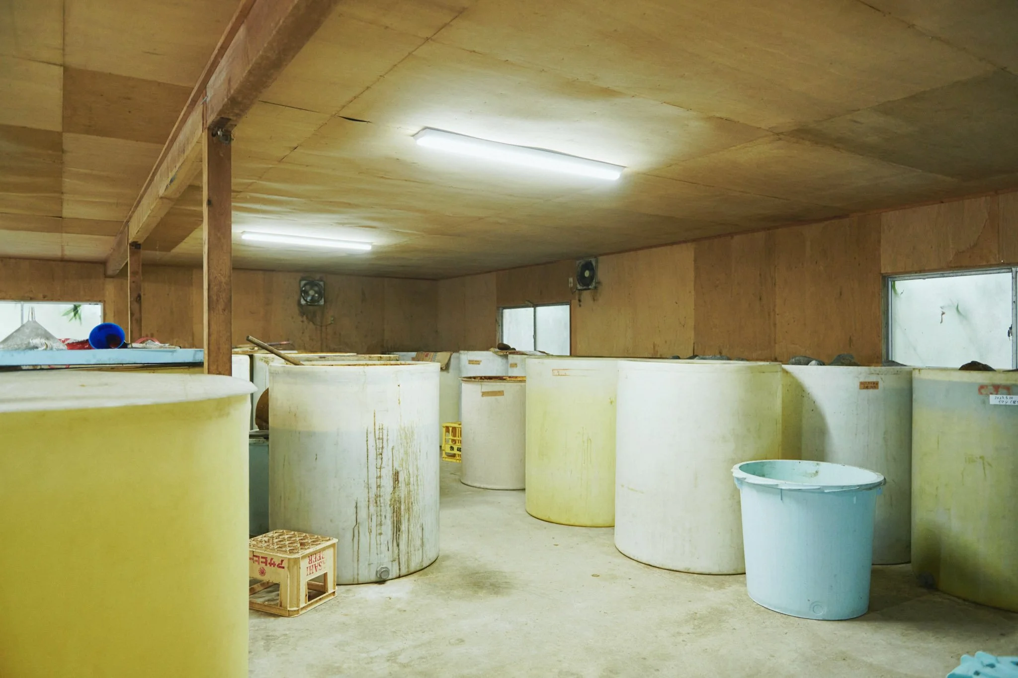 2-Akita_shottsuru_factory_004.jpg