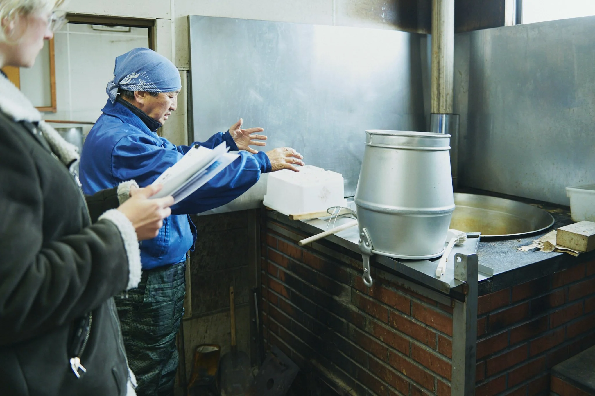 7-Akita_shottsuru_factory_041.jpg