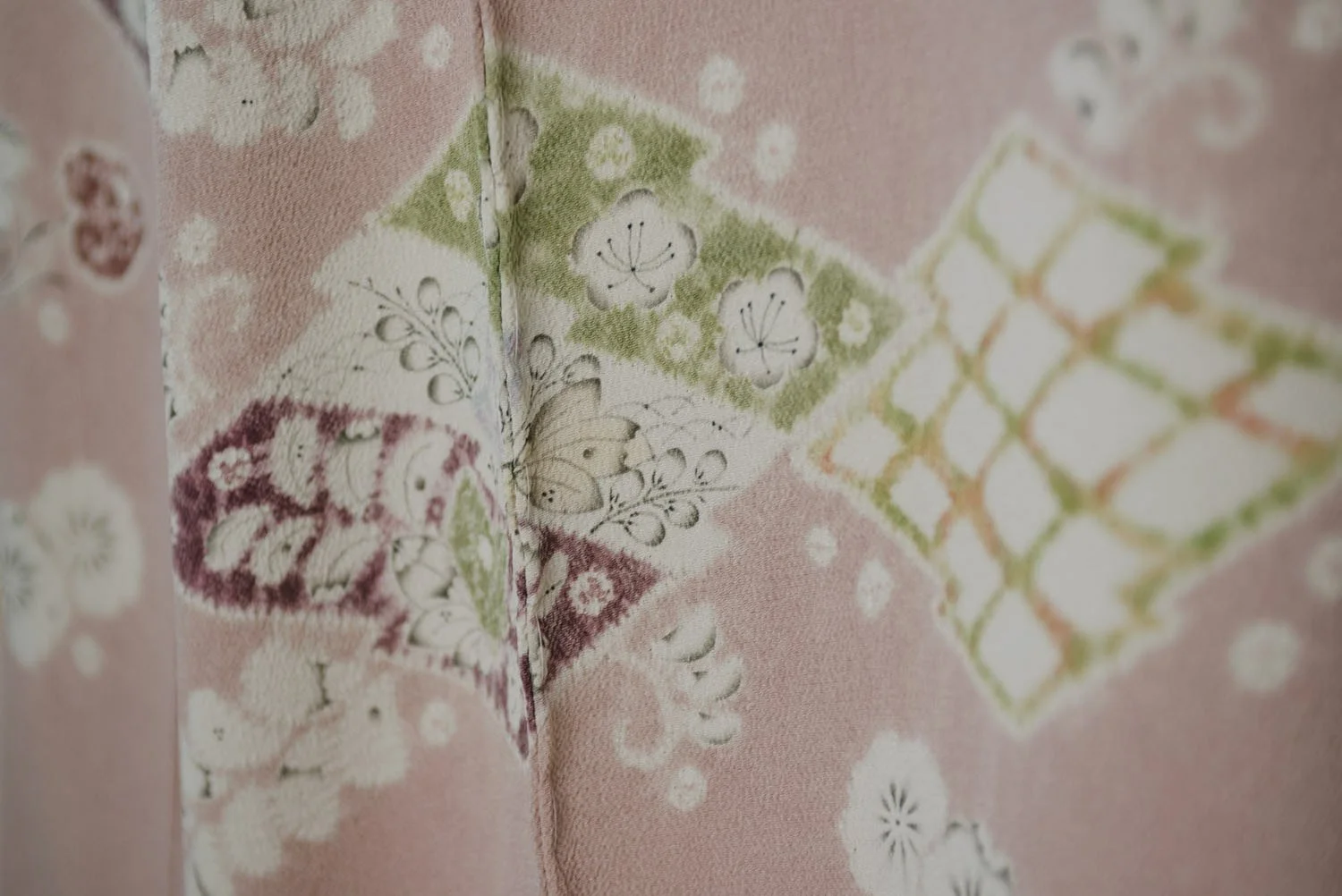 31-kyoto_japanese_fabric_dyeing_tsujigahana_288.jpg