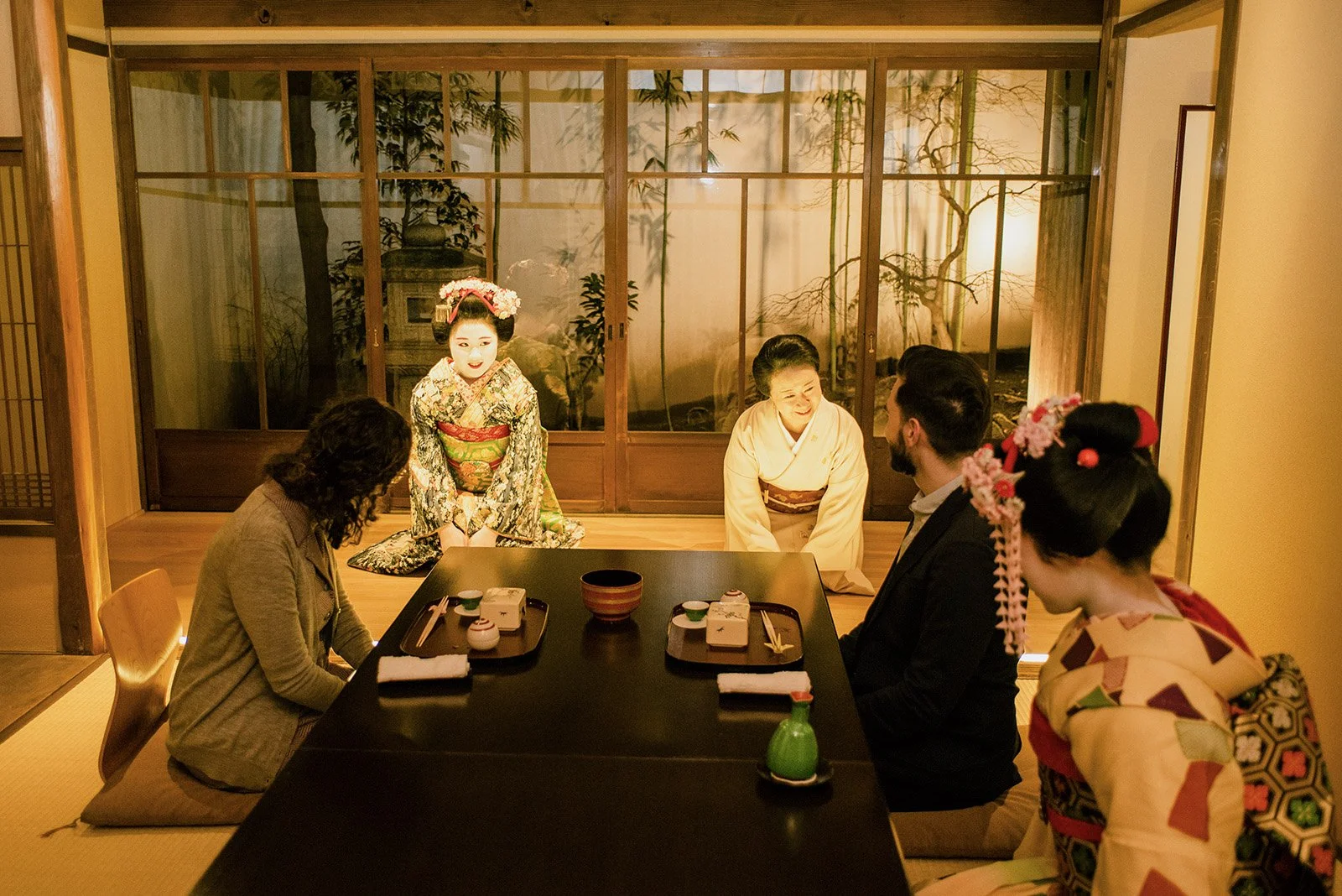 3-detouur_kyoto_geisha_enkai_dinner_006.jpg