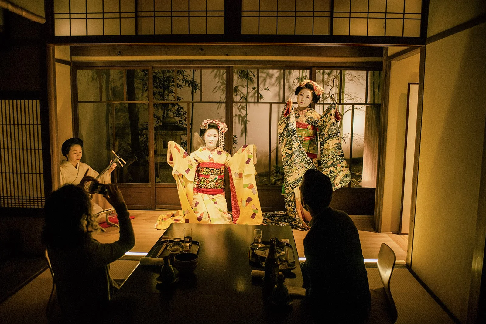 22-detouur_kyoto_geisha_enkai_dinner_159.jpg
