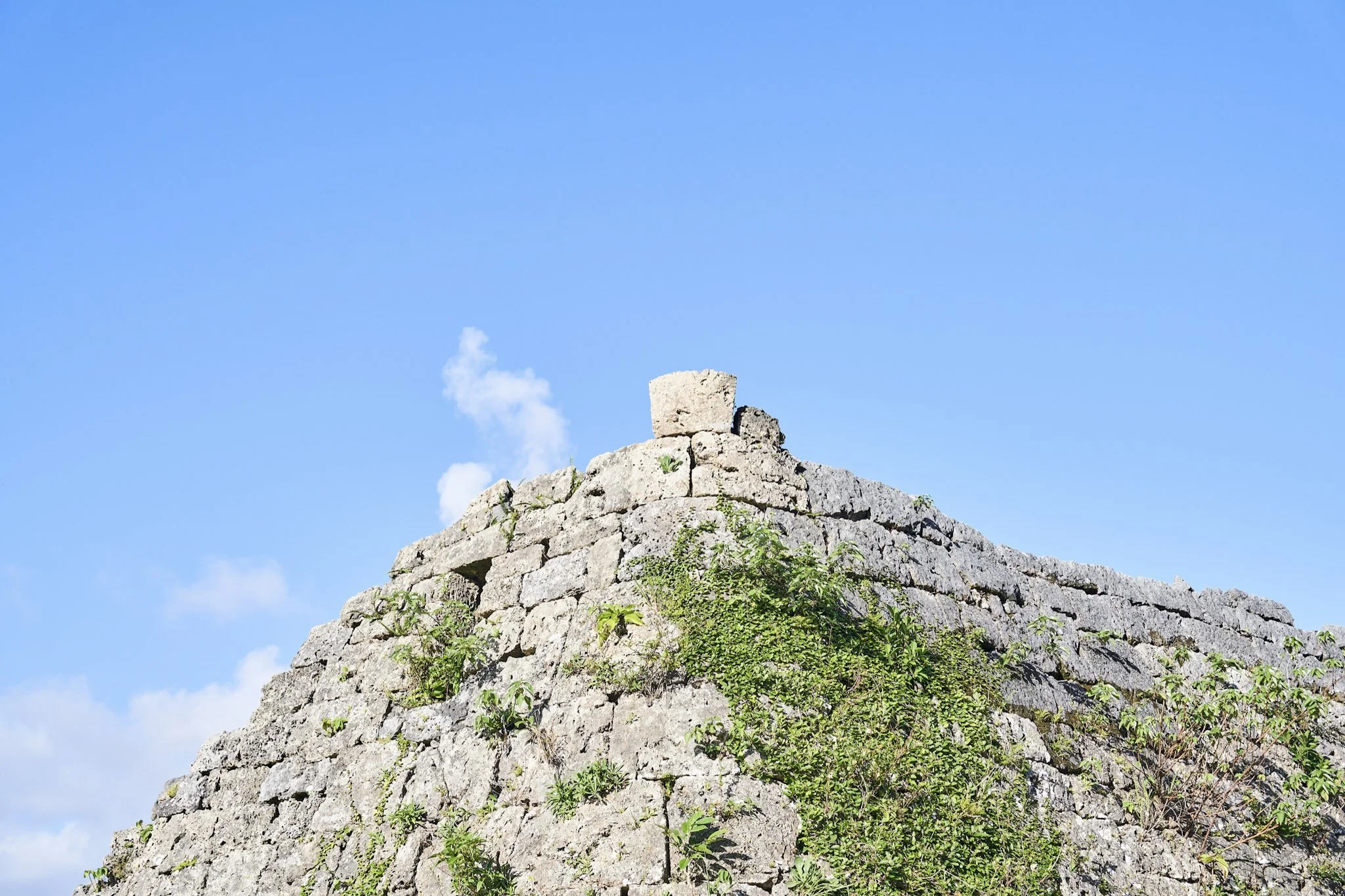 16-Okinawa_Nakagusuku Ruins_014.jpg