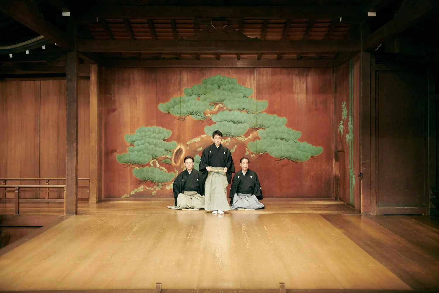 7-tokyo_japanese_oldest_form_of_theater_noh_058.jpg
