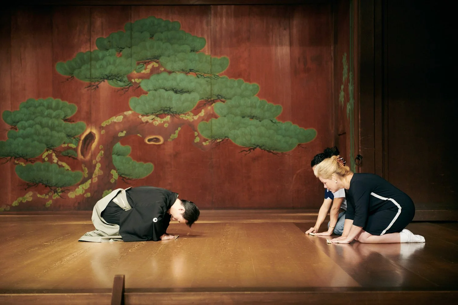 12-tokyo_japanese_oldest_form_of_theater_noh_077.jpg