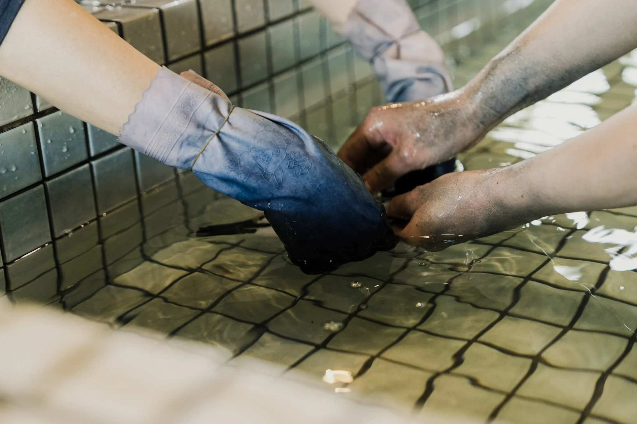 6-Tokyo_Aizome dyeing_067.jpg