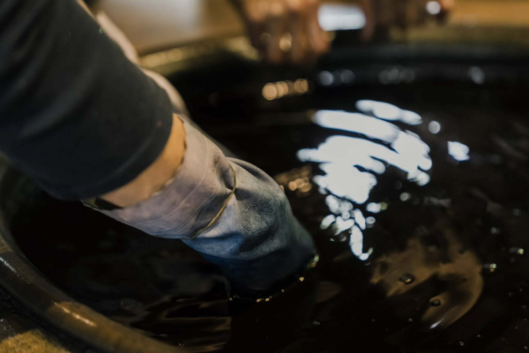 14-Tokyo_Aizome dyeing_085.jpg