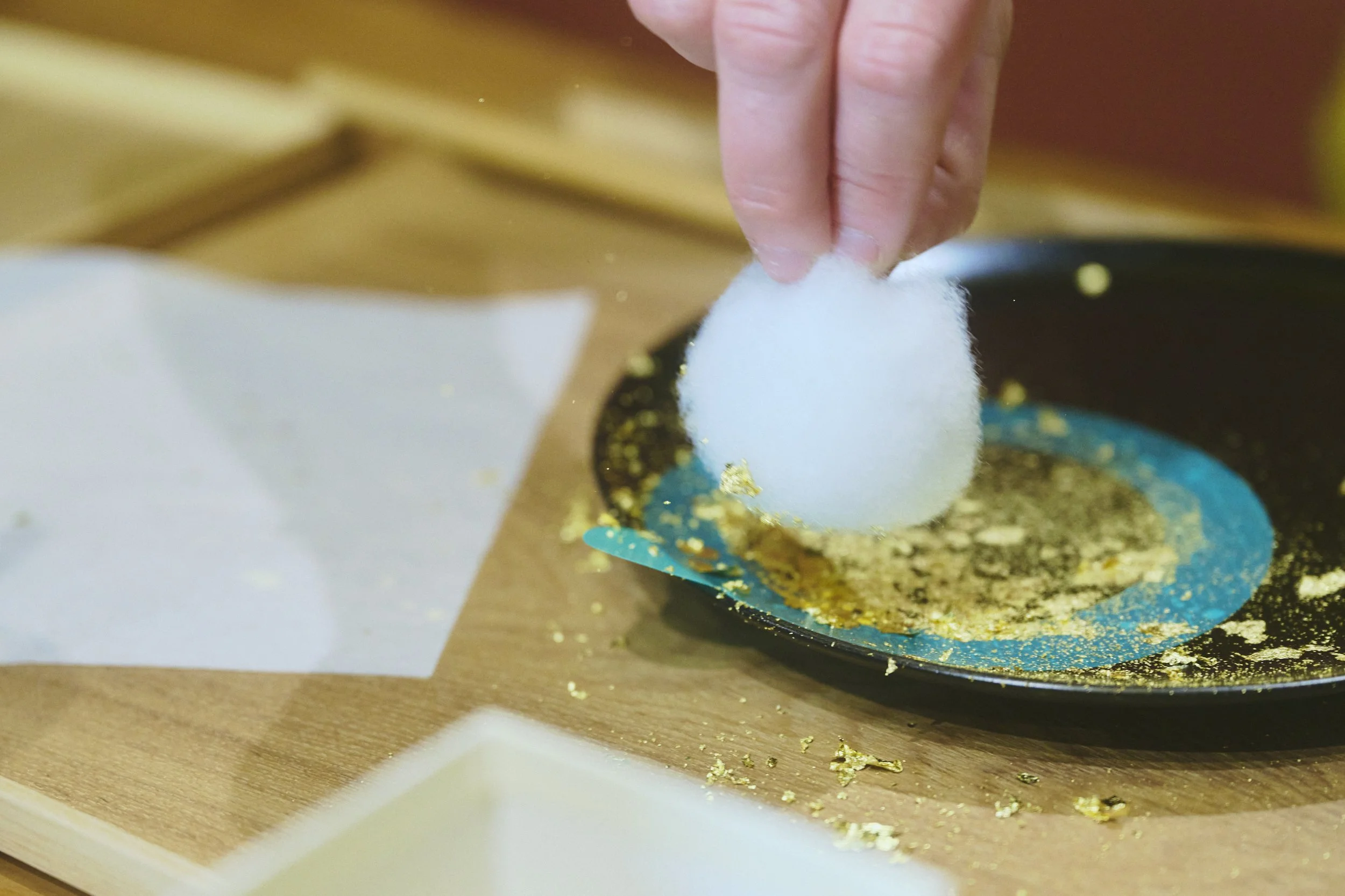 9-Kanazawa_Gold leaf studio_194.jpg