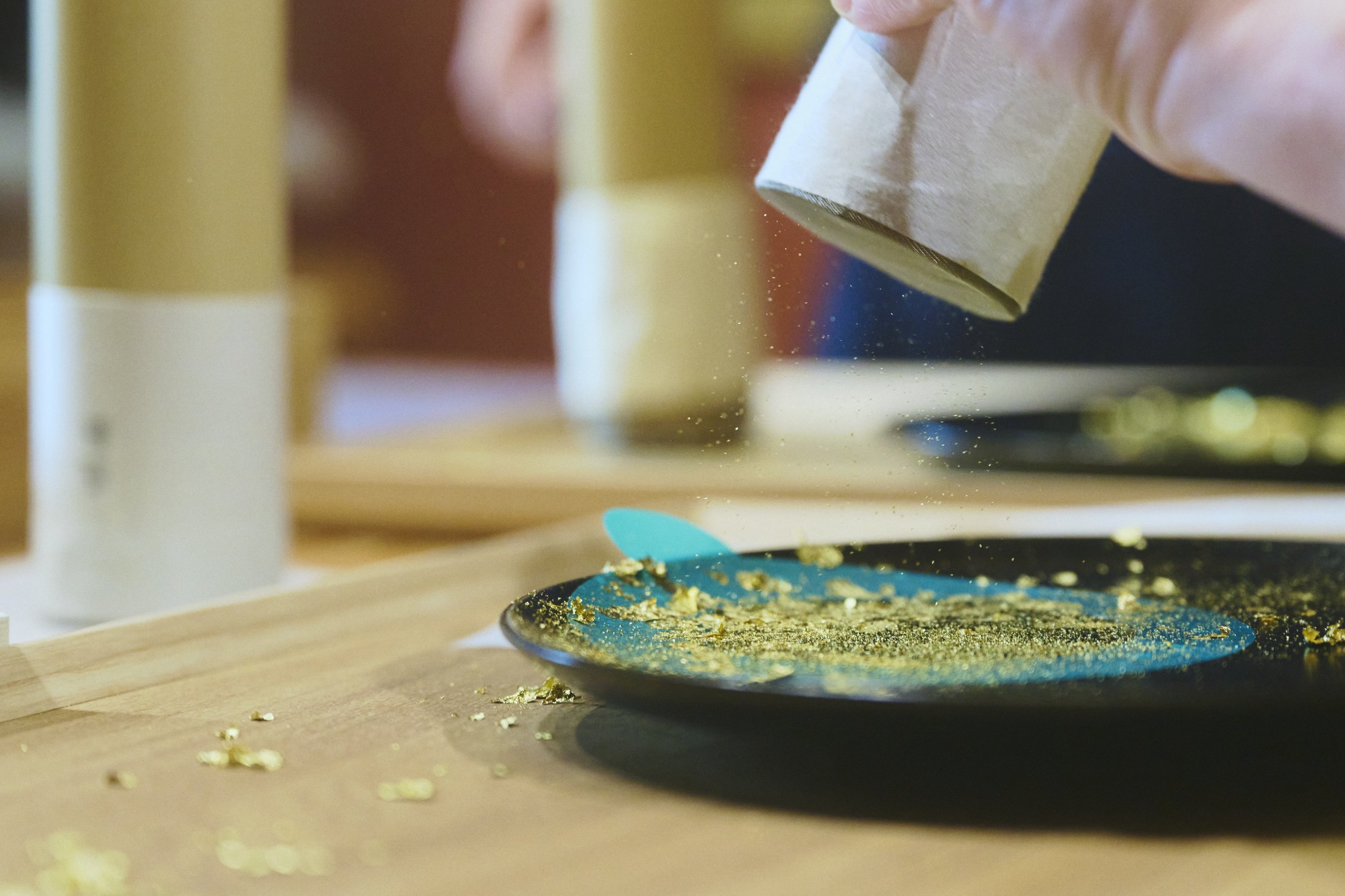 10-Kanazawa_Gold leaf studio_184.jpg