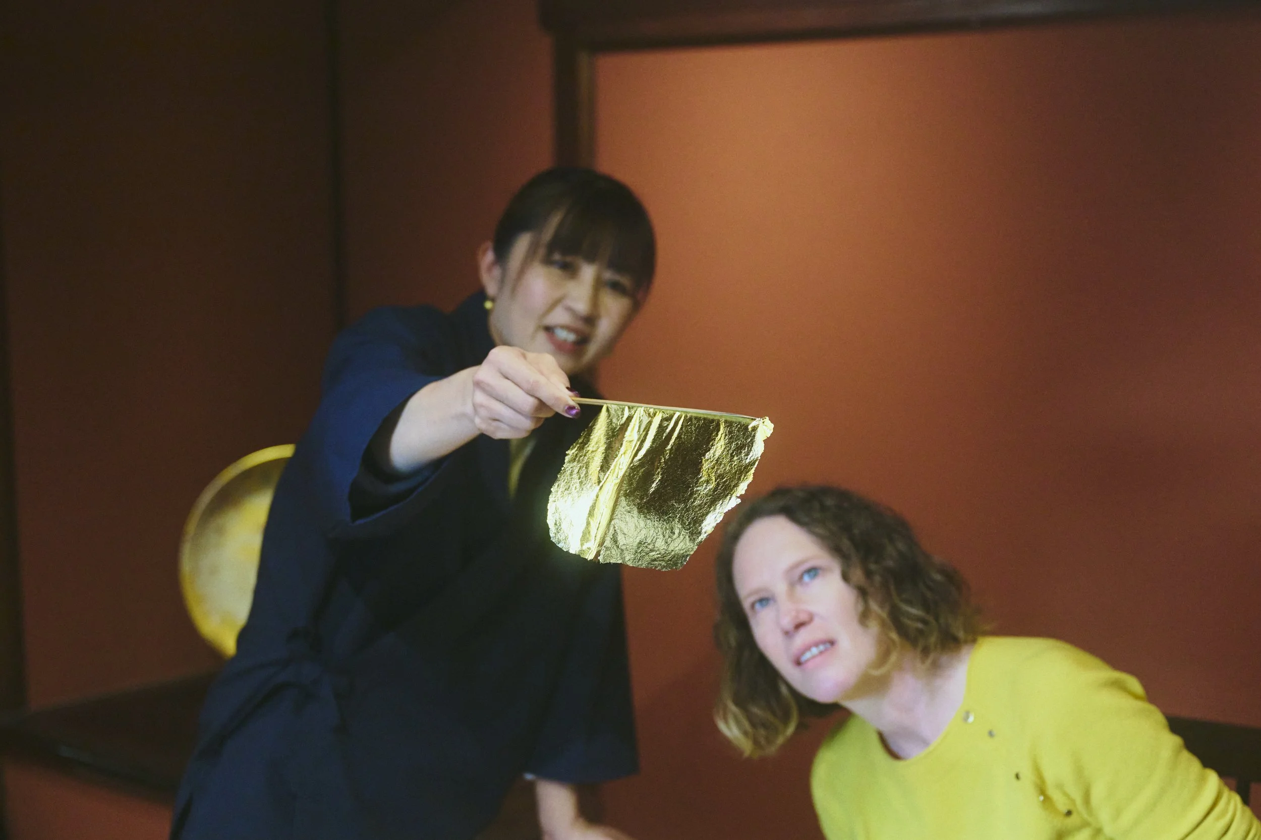 17-Kanazawa_Gold leaf studio_125.jpg
