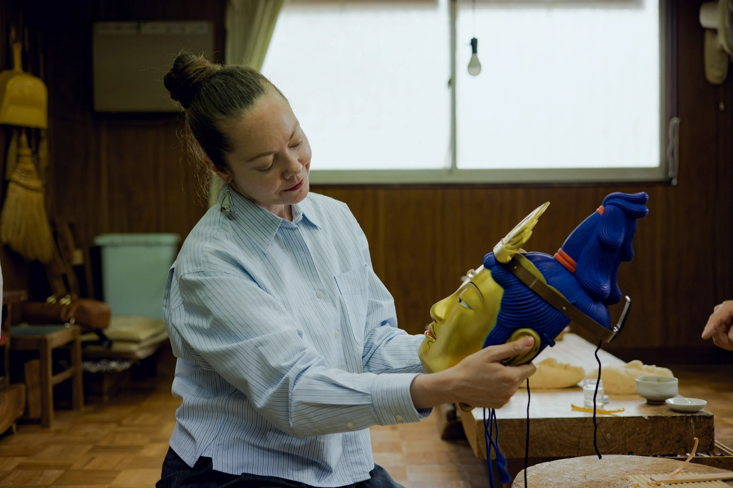 5-NARA_NohMaskMaking_MaruoManjirō_2560px_022.jpg