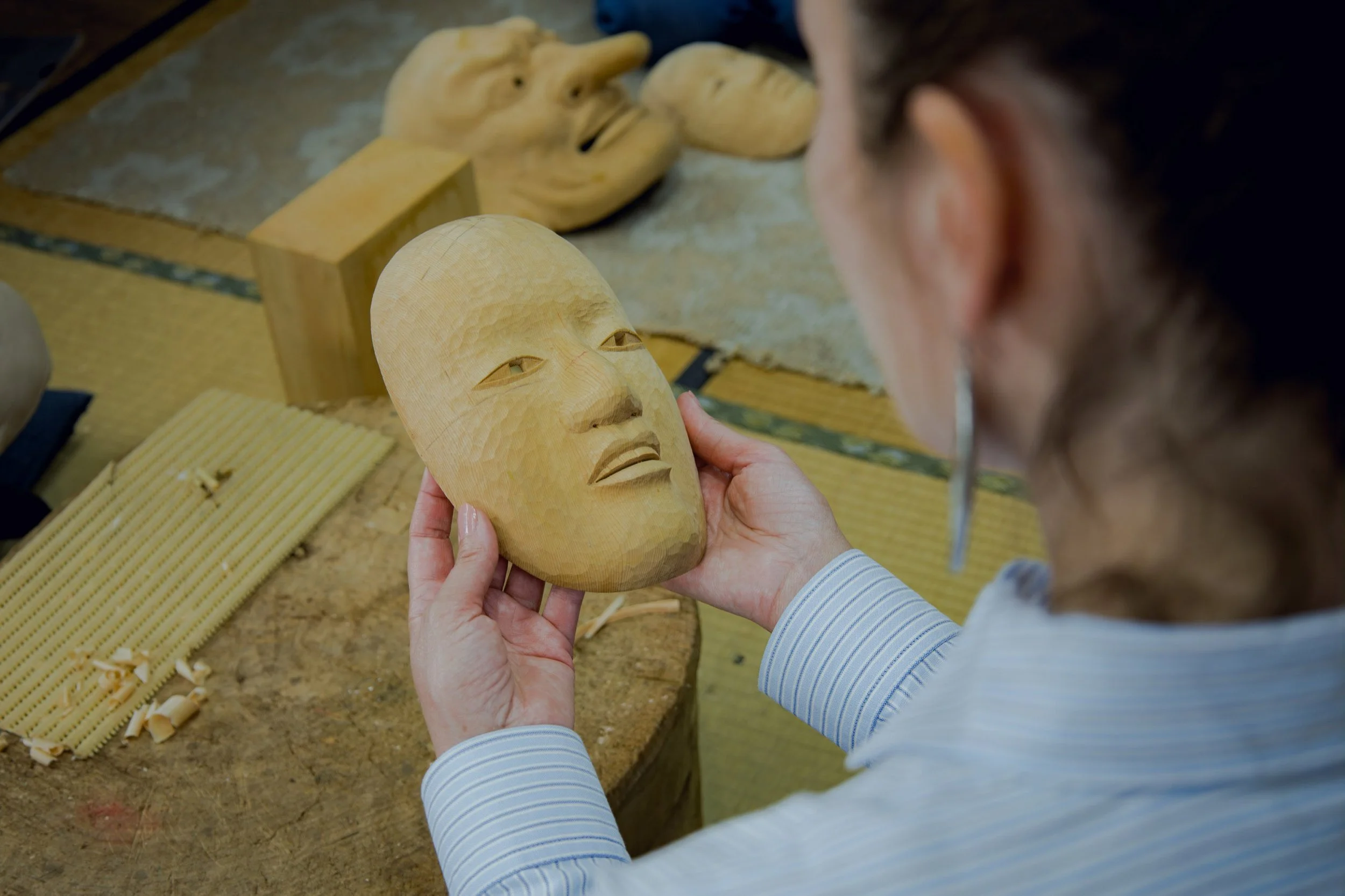 6-NARA_NohMaskMaking_MaruoManjirō_2560px_024.jpg