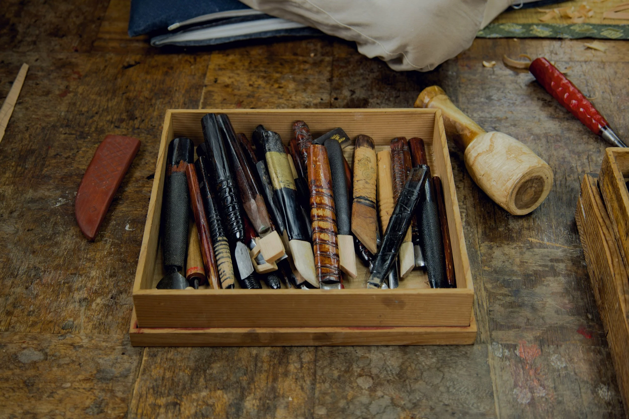 7-NARA_NohMaskMaking_MaruoManjirō_2560px_026.jpg