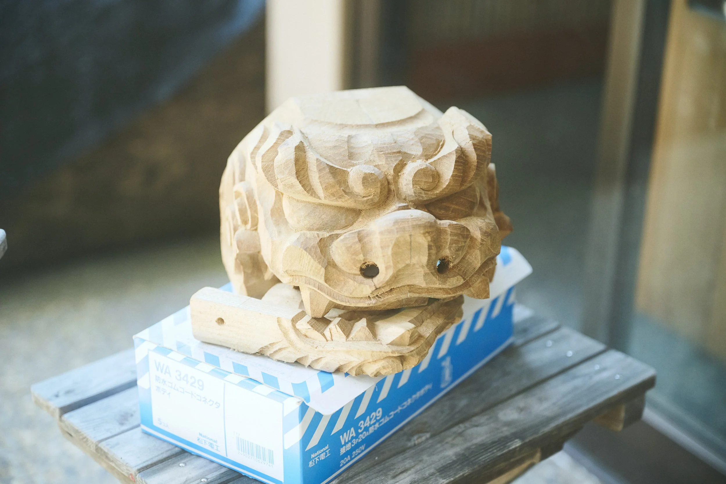 1-Kanazawa_Lion mask carving_002.jpg