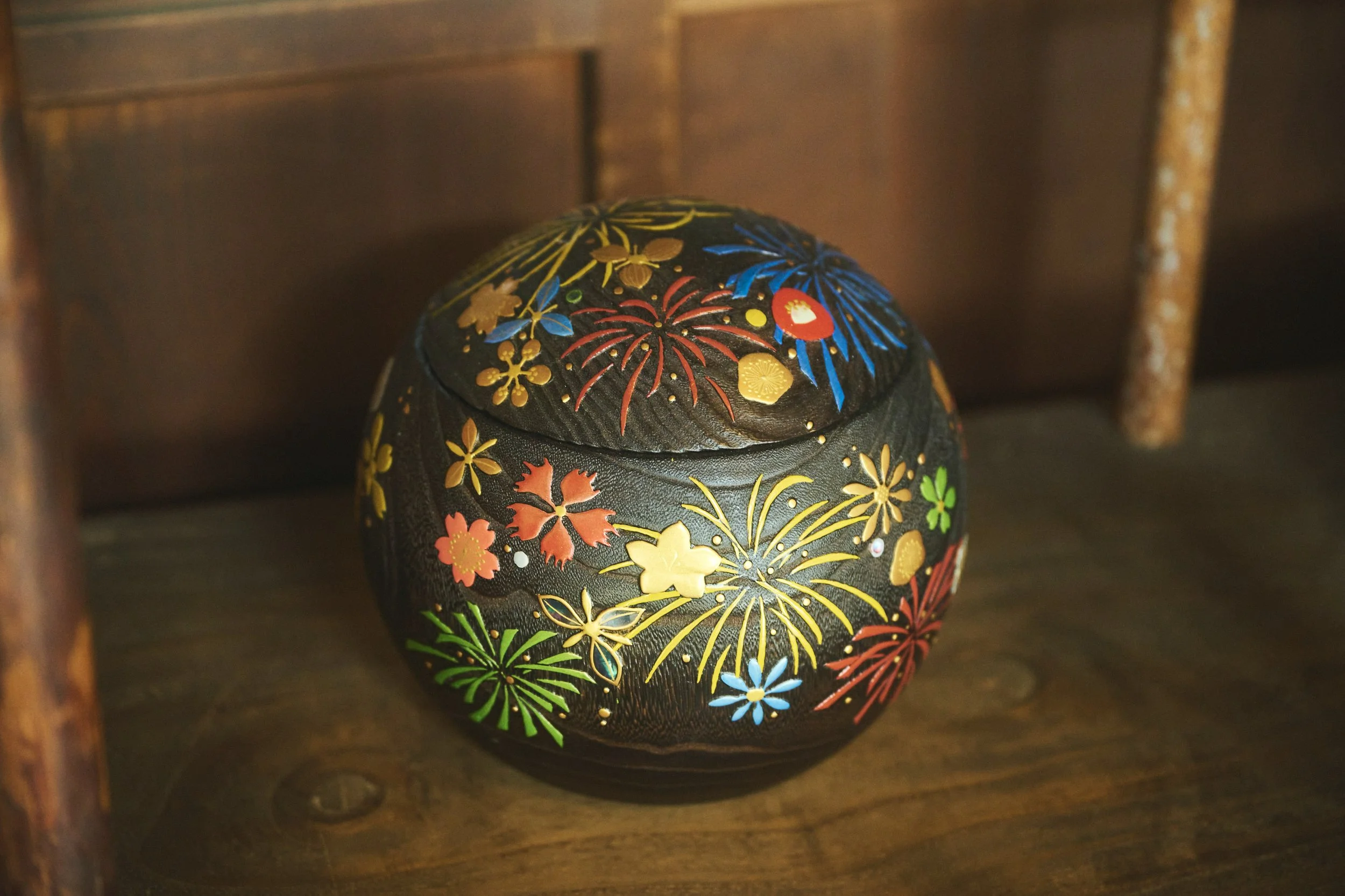 31-Kanazawa_Paulownia wood craft_342.jpg