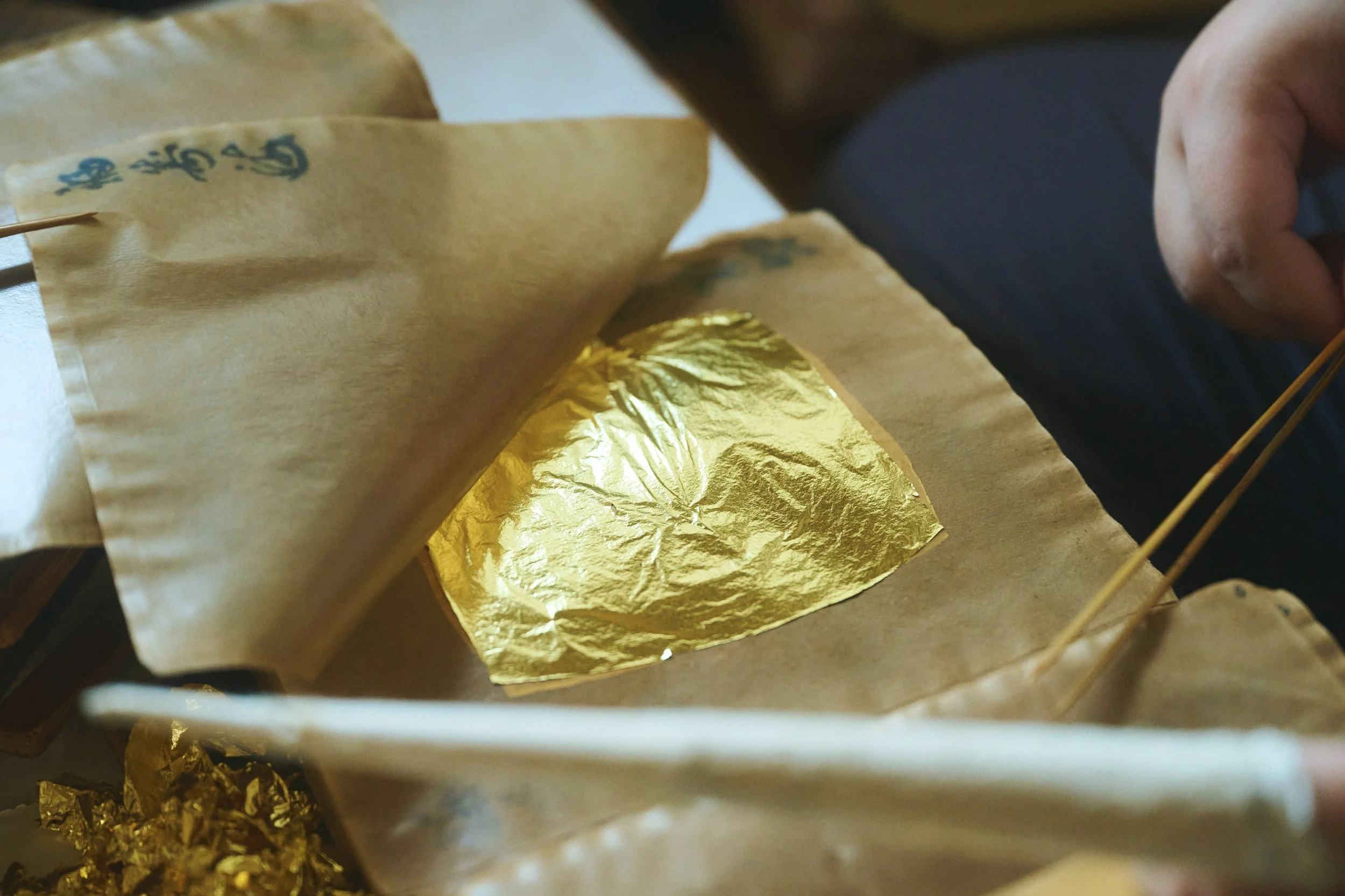 15-Kanazawa_Gold leaf manufacturing_206.jpg