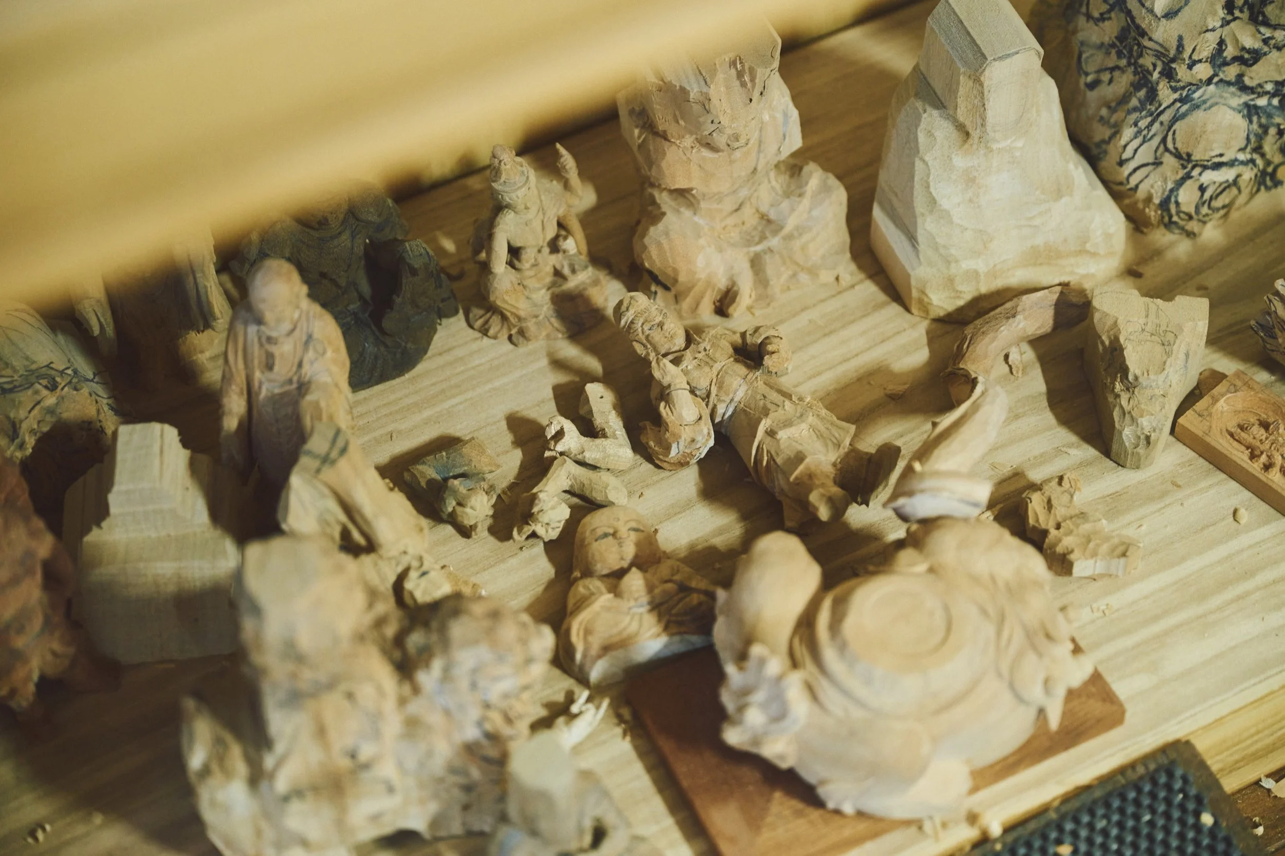 16-KYOTO_BuddhistCarving_HorieMyōkai_2560px_108.jpg
