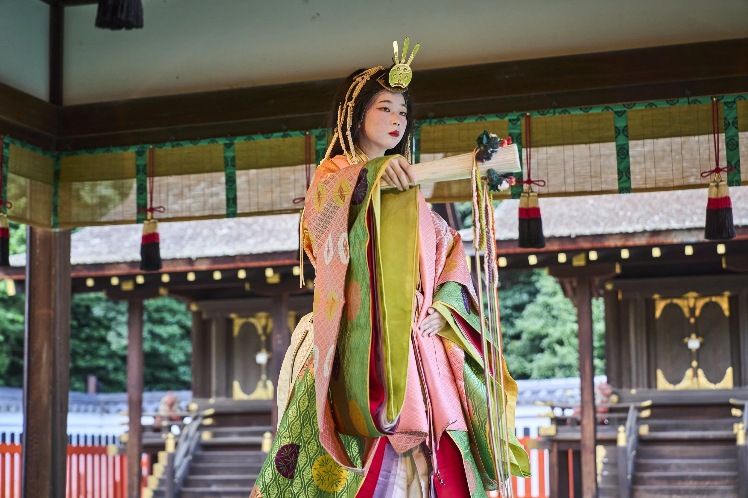 17-KYOTO_Jūnihitoe_ShimogamoJinja_2560px_097.jpg