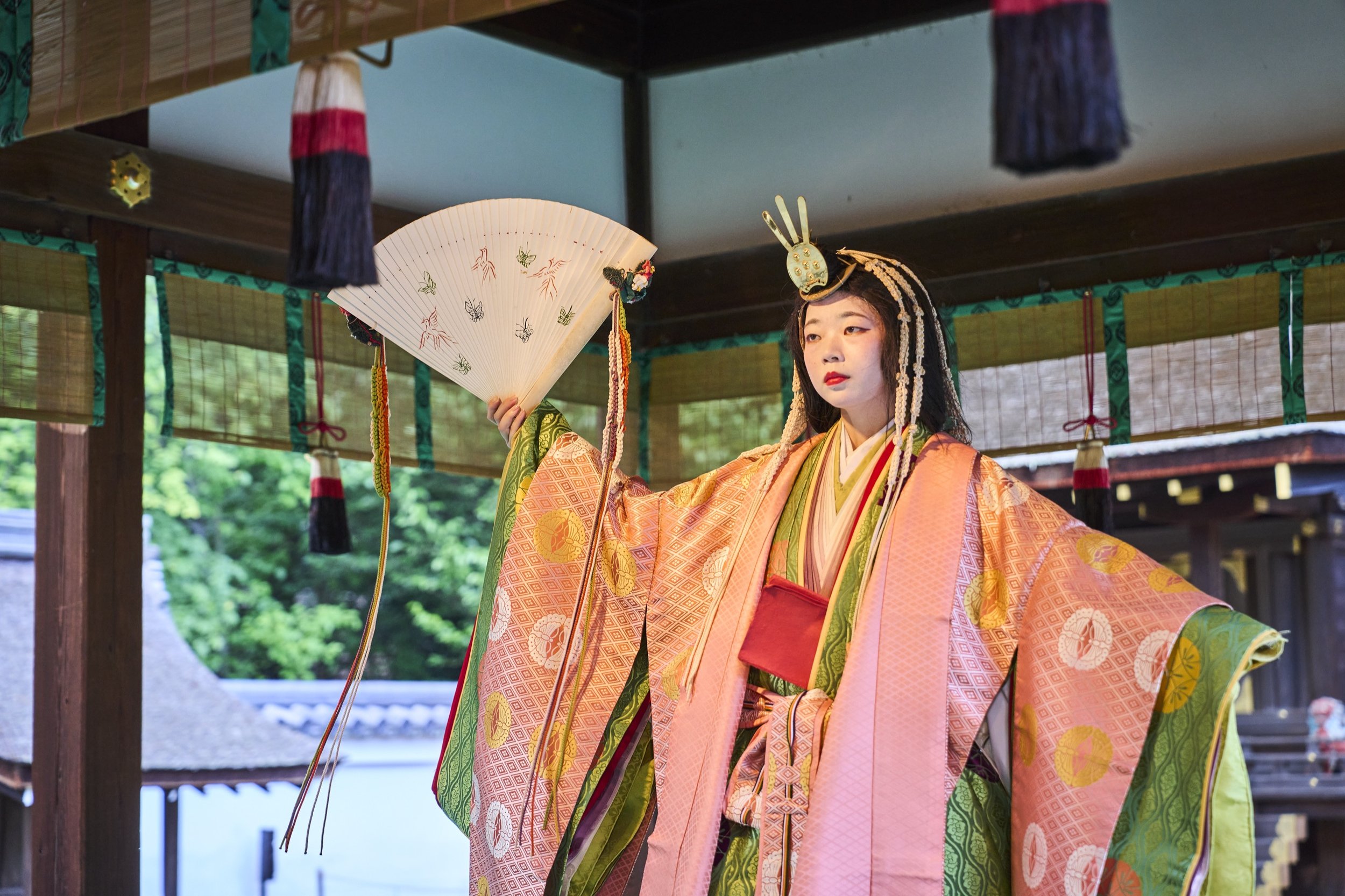 19-KYOTO_Jūnihitoe_ShimogamoJinja_2560px_103.jpg