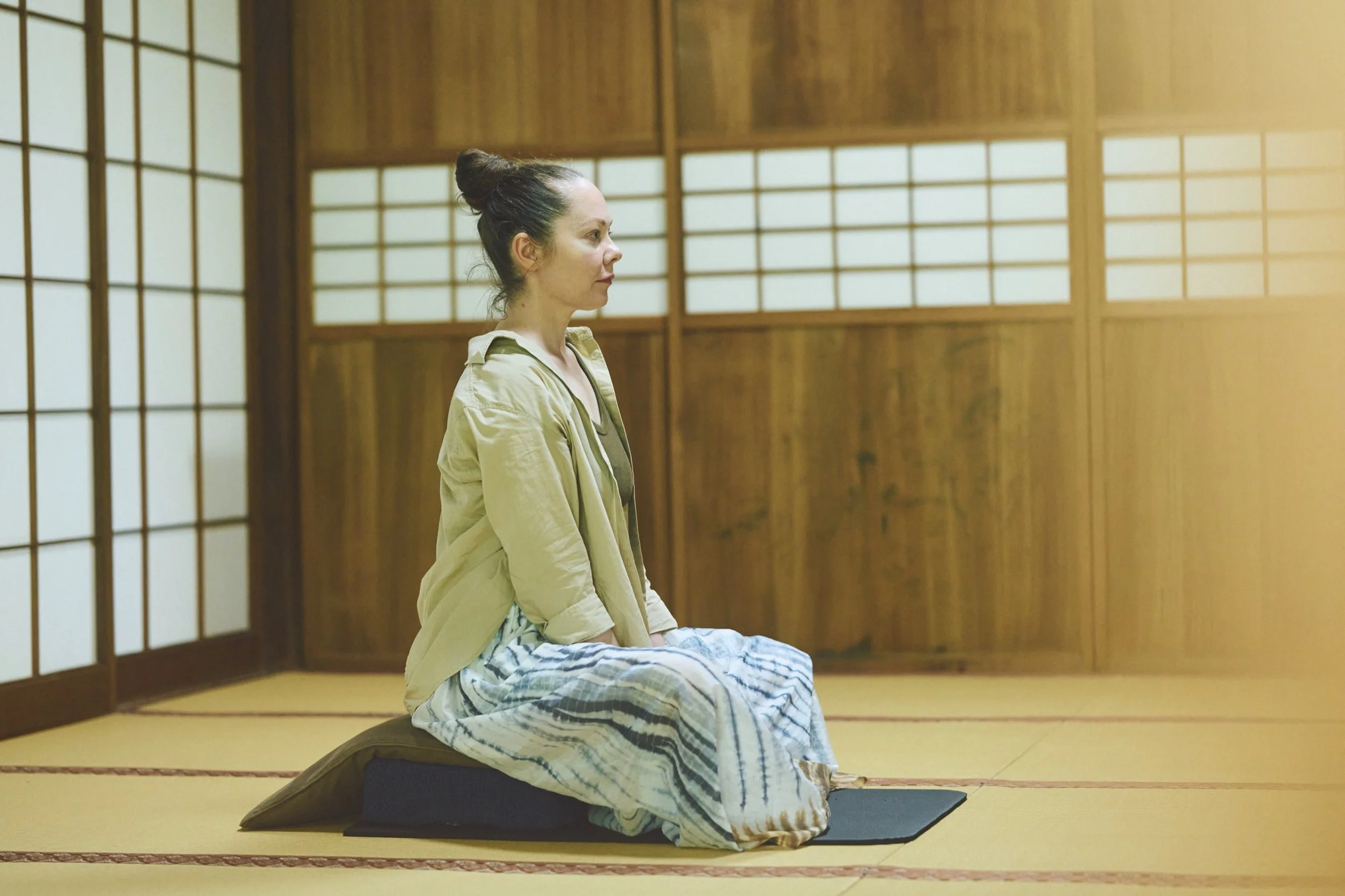 12-OSAKA_Zazen_Tenshōji_2560px_068.jpg
