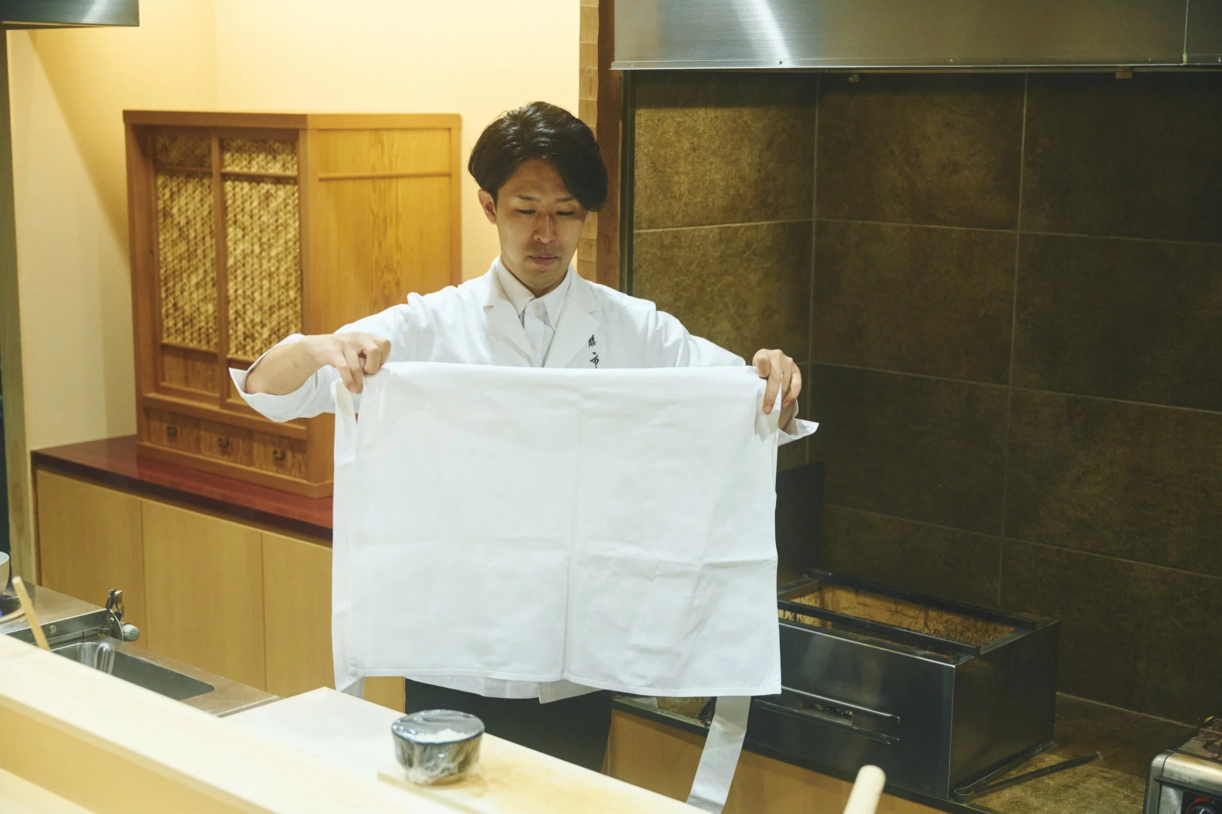 2-OSAKA_DashiRestaurant_Fujiichi_2560px_002.jpg