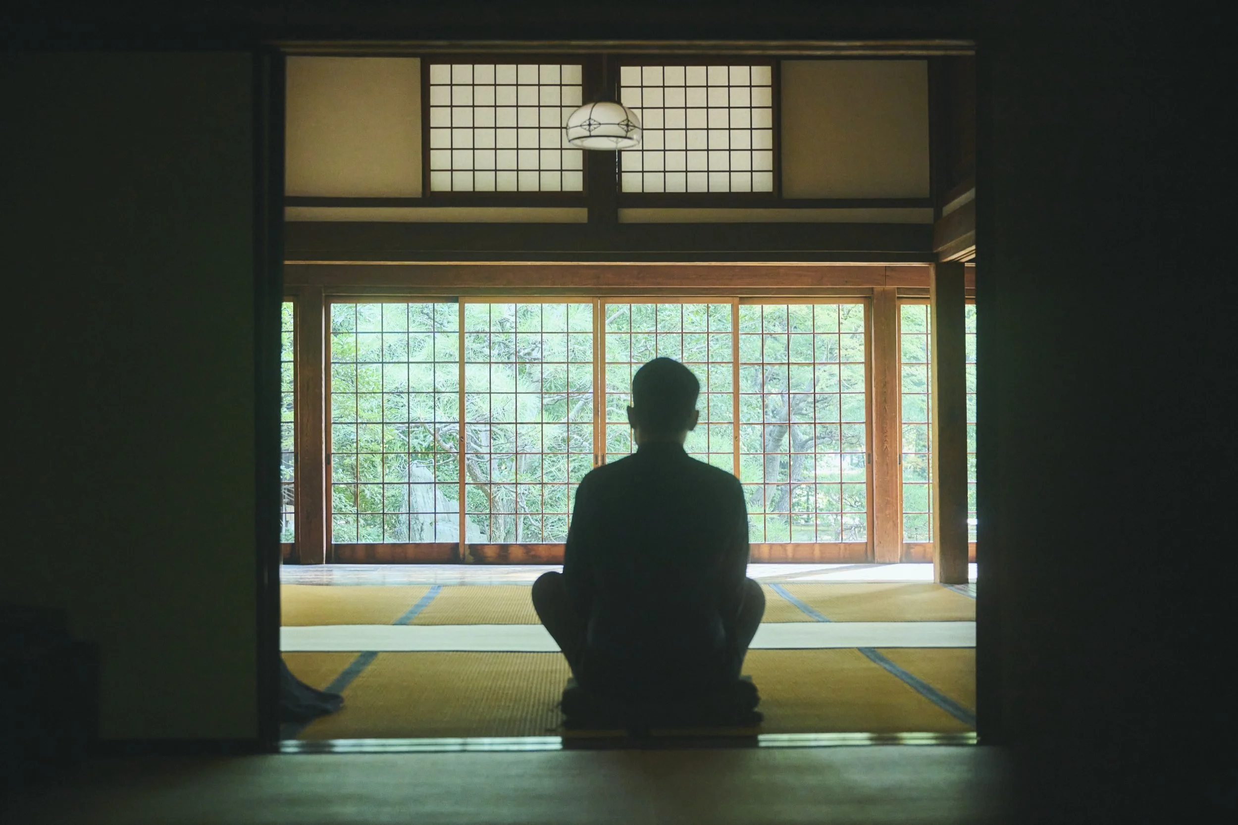 9-TOKYO_Zazen&TeaCeremony_Shōunji_2560px_084.jpg