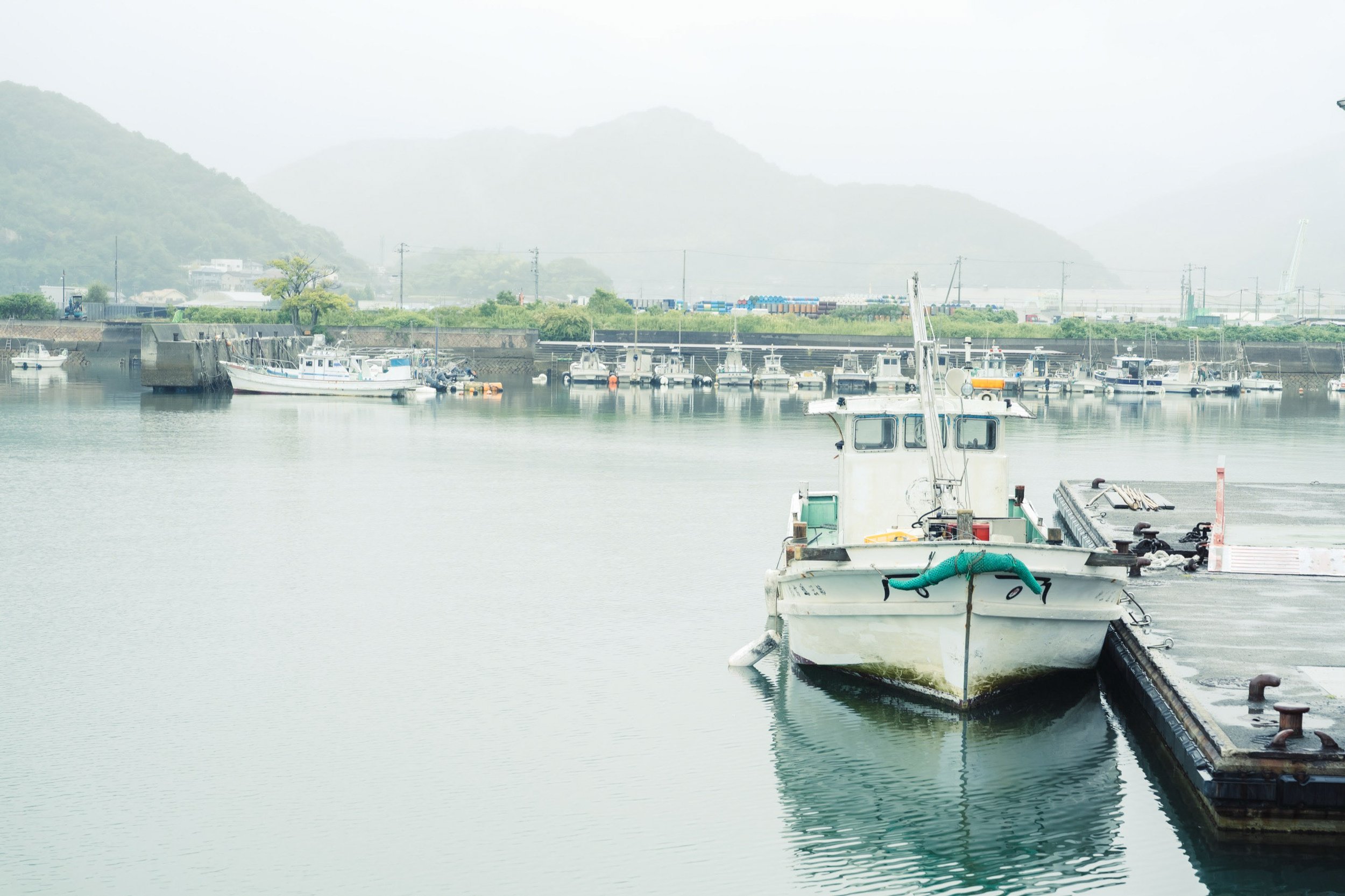 1-HIROSHIMA_OysterFarming_KanedaSuisan_2560px_003.jpg